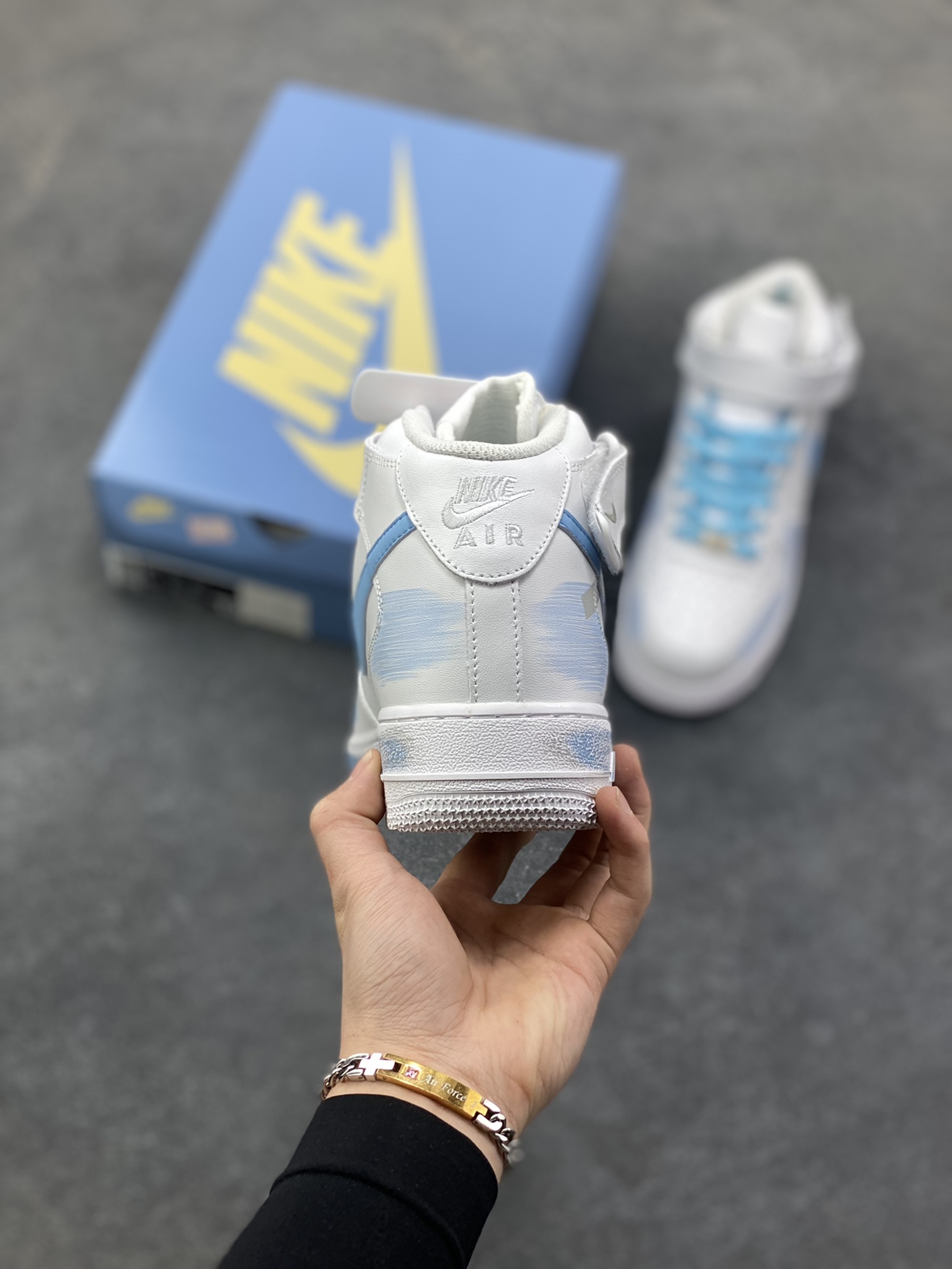 图片[4]-Nike Air Force 1 Low’07 断勾 喷绘 空军一号中帮休闲板鞋 定制皮料 原厂3D打印 定制鞋盒 原楦原纸板 纯正空军版型 内置全掌气垫 货号：ZH0316-124 尺码：36 36.5 37.5 38 38.5 39 40 40.5 41 42 42.5 43 44 44.5 45-选品中心
