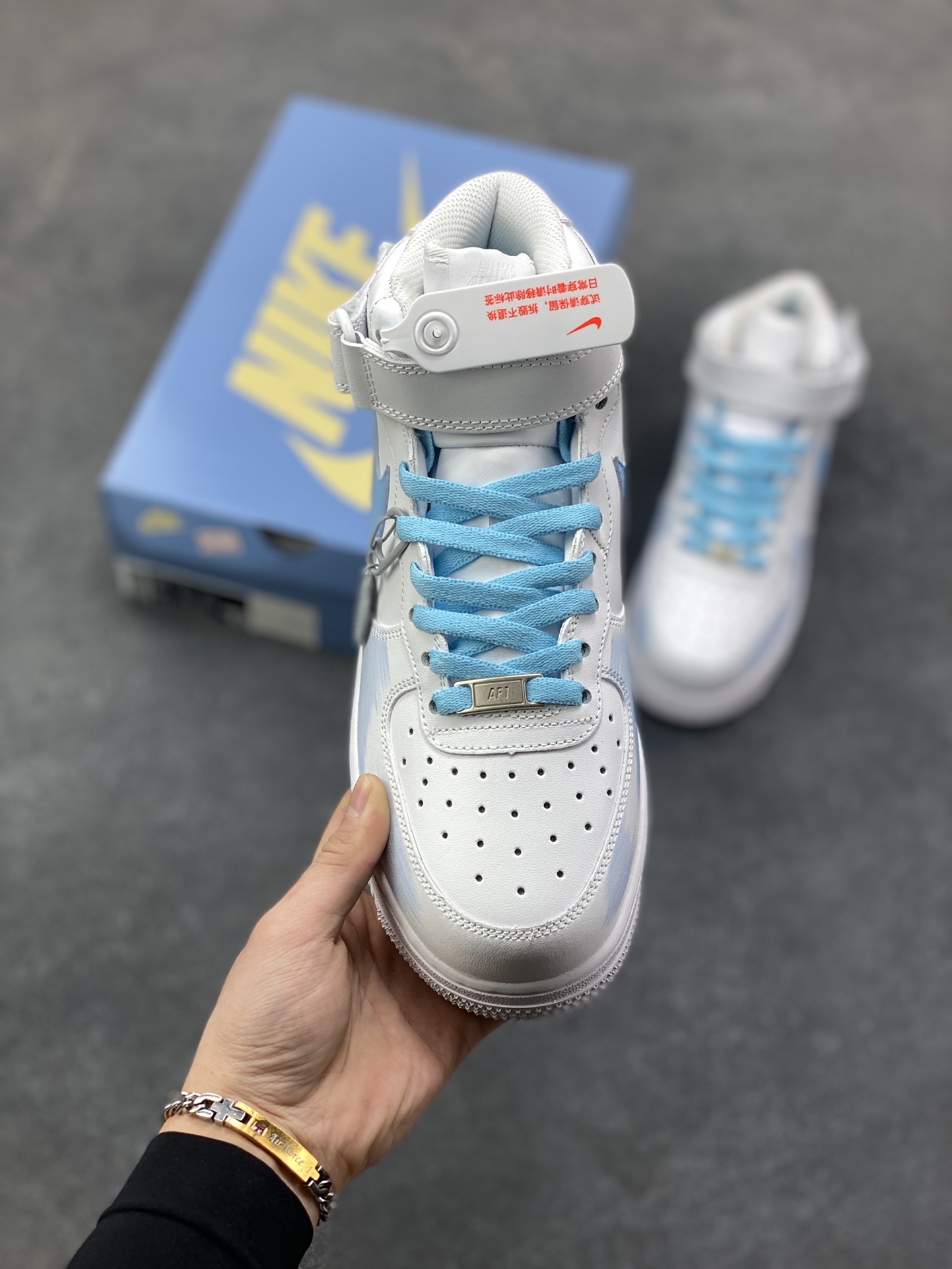 图片[2]-Nike Air Force 1 Low’07 断勾 喷绘 空军一号中帮休闲板鞋 定制皮料 原厂3D打印 定制鞋盒 原楦原纸板 纯正空军版型 内置全掌气垫 货号：ZH0316-124 尺码：36 36.5 37.5 38 38.5 39 40 40.5 41 42 42.5 43 44 44.5 45-选品中心