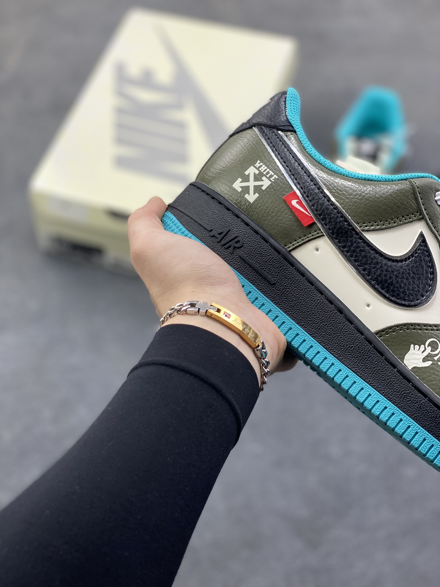 图片[6]-Nike Air Force 1 ‘07 Low “OFF-WHITE联名——双拼黑绿蓝”空军一号 低帮 运动鞋 休闲鞋 折边针车 工艺难度大 原楦头原纸板 原装鞋盒 定制五金配件 内置全掌气垫 原厂鞋底 货号：QW5836-022 尺码：36 36.5 37.5 38 38.5 39 40 40.5 41 42 42.5 43 44 44.5 45-选品中心