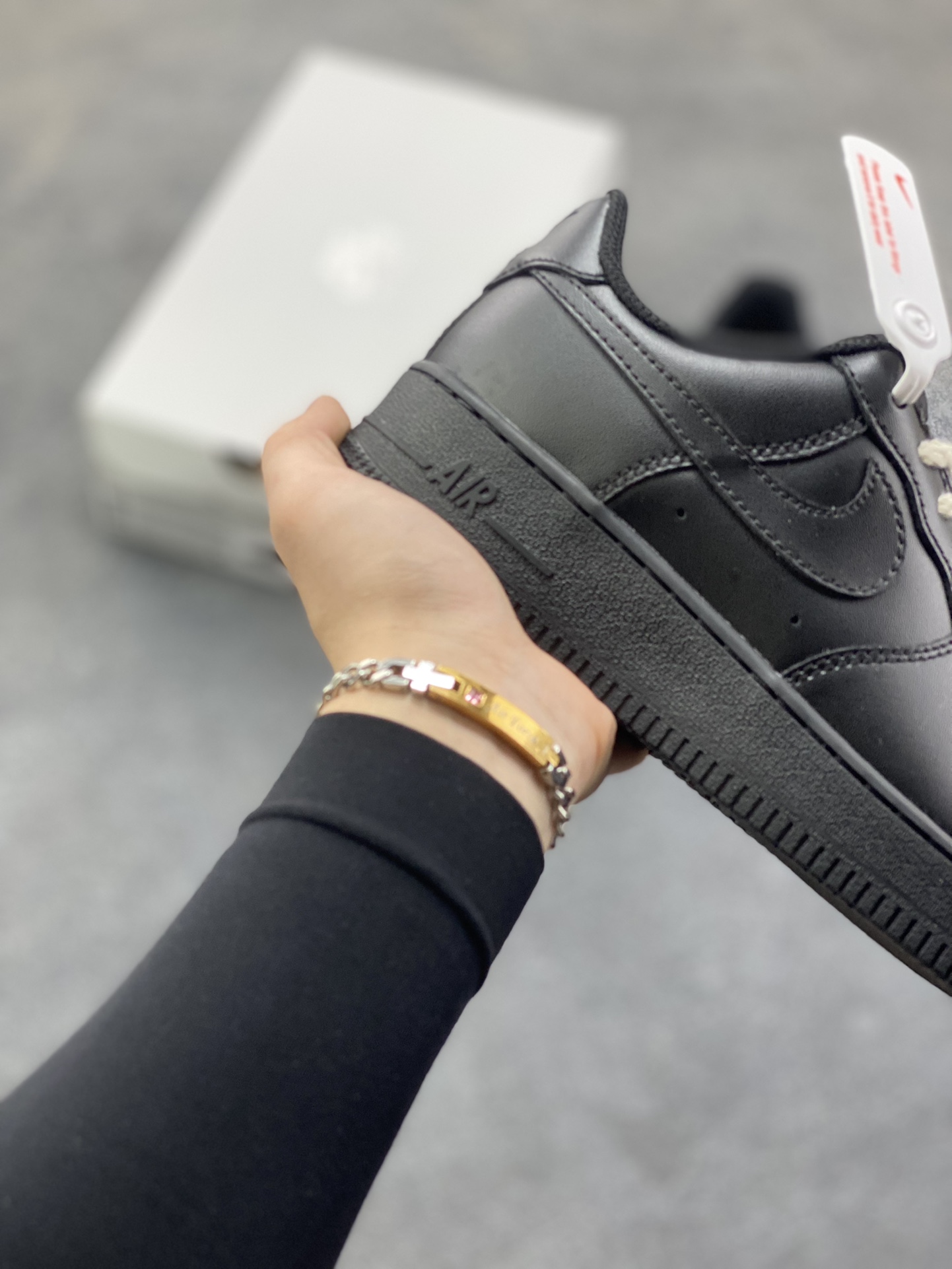 图片[6]-NIke Air Force 1 ‘07 Low 空军一号低帮 运动鞋 休闲鞋 折边针车 工艺难度大 原楦头原纸板 原装鞋盒 定制五金配件 内置全掌气垫 原厂鞋底 货号：DD8959-001 尺码：36 36.5 37.5 38 38.5 39 40 40.5 41 42 42.5 43 44 44.5 45-选品中心