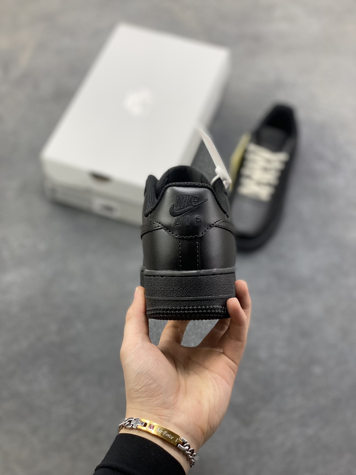 图片[4]-NIke Air Force 1 ‘07 Low 空军一号低帮 运动鞋 休闲鞋 折边针车 工艺难度大 原楦头原纸板 原装鞋盒 定制五金配件 内置全掌气垫 原厂鞋底 货号：DD8959-001 尺码：36 36.5 37.5 38 38.5 39 40 40.5 41 42 42.5 43 44 44.5 45-选品中心