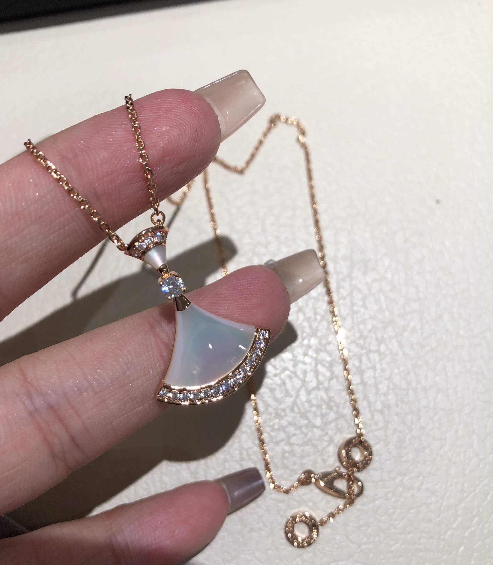 NO:669528,Real shot, Baojia DIVAS, developed according to z, perfect details, all steel seals, 1 pair of 1 trailer stone, perfect stone, seamless, in stock, Cardia high-end jewelry19860909实物拍摄 宝家DIVAS 按z开发 细节完美 钢印字印齐 1对1佩拖车石 石头完美无缝隙 现货,,卡迪亚高端饰品,Jewelry