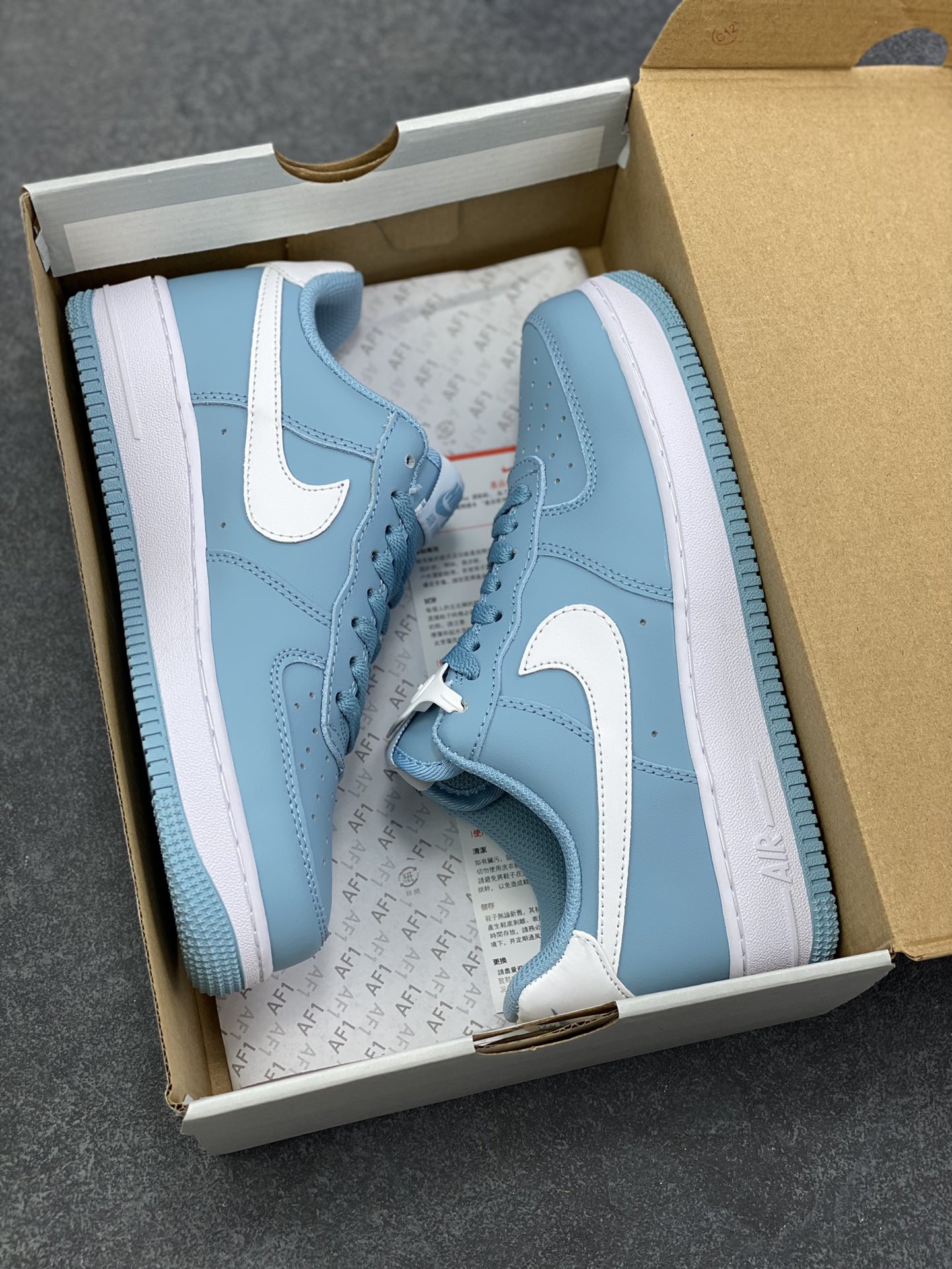 图片[9]-NIke Air Force 1 ‘07 Low 空军一号低帮 运动鞋 休闲鞋 折边针车 工艺难度大 原楦头原纸板 原装鞋盒 定制五金配件 内置全掌气垫 原厂鞋底 货号：FJ4146-403 尺码：36 36.5 37.5 38 38.5 39 40 40.5 41 42 42.5 43 44 44.5 45-选品中心