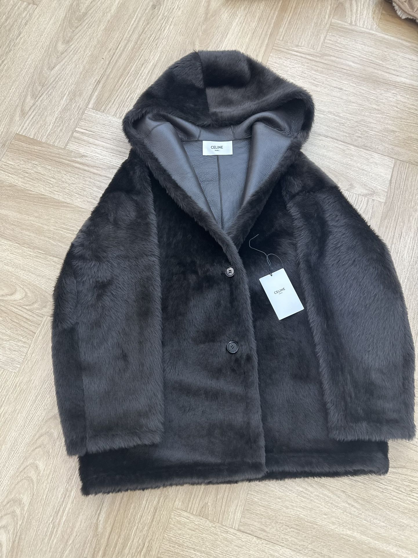 NO:676745,Celine 2025 AW Spanish imported hooded fur coat, Celine-clothing, celine, celine, jackets & coats, hats,19860909Celine 2025 AW西班牙进口连帽皮毛一体外套,赛琳-服装,celine,celine,jackets & coats,hats,,Women's clothing