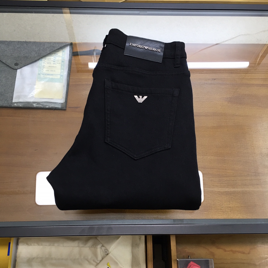 NO:650961,Velvet jeans [Aman..i] 2025 autumn and winter exclusive new fleece jeans, high-end version!  Custom-made fabrics at the counter are highly breathable and comfortable, with impeccable details and brand element design concepts, reflecting high quality. It feels delicate and soft!  It presents a casual cut and the upper body shape is awesome!  Code number 28-383537,,jeans,alexander wang19860909加绒牛仔裤【Aman..i】 2025秋冬独家专供新款加绒牛仔裤,高端版本！专柜定制面料 透气舒适度高,细节无可挑剔,品牌元素设计理念,体现高品质.手感细腻柔软！呈现休闲裁剪,上身版型超赞！码数28-383537,,jeans,alexander wang,Men's clothing