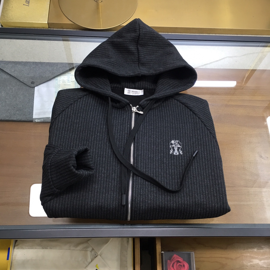 NO:651102,New product suit [BC] velvet jacket, 2025 autumn and winter new velvet casual pants, simple and elegant, clean and neat tailoring, full of urban style. Exclusive top-grade customized fabrics are available, which feel soft and dry, and the upper body effect is stiff and stylish. The three-dimensional cutting technology, the version is of high standards, and the silhouette version with appropriate benefits!  It is not tight at all, and you feel good when you put it on. With so many top-quality raw materials, it creates a high-end product with unparalleled value. It is the first choice for high-end fashion people with complete three standards, and the upper body effect is super good-looking!  Color Black Size M-3XL,,jackets & coats,alexander wang19860909新品套装【BC】加绒外套 2025秋冬新品加绒休闲裤 简单大方 干净利落剪裁 都市风十足 可供独家顶级定制面料,手感软糯干爽,上身效果挺括有型.立体裁剪工艺,版型上都是高标准,恰当好处的廓型版！又恰恰不紧绷,穿上心情就好,如此众多的顶级原料,打造出价值感无与伦比的高端产品,三标齐全高端潮流时尚人士首选,上身效果超级好看！ 颜色黑色 码数M-3XL,,jackets & coats,alexander wang,Men's clothing