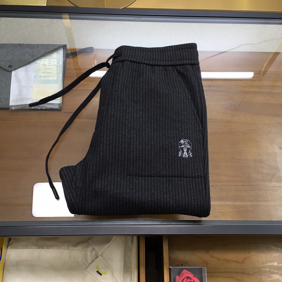 NO:651093,New Suit [BC] Velvet Pants 2025 Autumn and Winter New Velvet Casual Pants. Simple and elegant, clean and neat tailoring, full of urban style. Exclusive top-grade customized fabrics are available. It feels soft, waxy and dry, and the upper body effect is stiff and stylish. The three-dimensional cutting technology, the version is of high standards, and the silhouette version with appropriate benefits!  It is not tight at all, and you feel good when you put it on. With so many top-quality raw materials, it creates a high-end product with unparalleled value. It is the first choice for high-end fashion people with complete three standards, and the upper body effect is super good-looking!  Color Black Size M-3XL,, 19860909新品套装【BC】加绒裤 2025秋冬新品加绒休闲裤 简单大方 干净利落剪裁 都市风十足 可供独家顶级定制面料,手感软糯干爽,上身效果挺括有型.立体裁剪工艺,版型上都是高标准,恰当好处的廓型版！又恰恰不紧绷,穿上心情就好,如此众多的顶级原料,打造出价值感无与伦比的高端产品,三标齐全高端潮流时尚人士首选,上身效果超级好看！ 颜色黑色 码数M-3XL,, ,Men's clothing