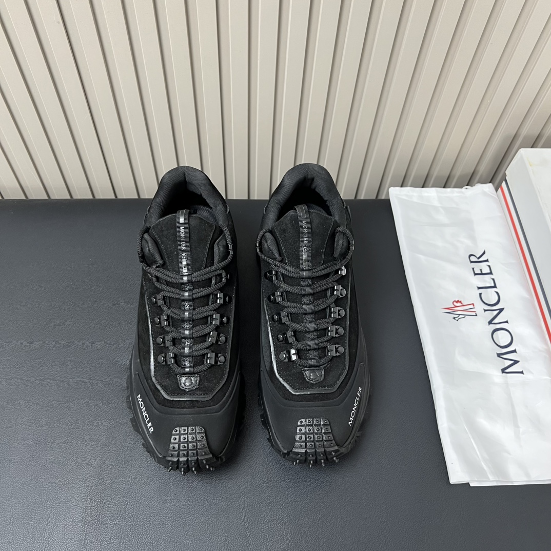 NO:664398,Size39-44 (38.45 custom-made) Moncler Trailgrip GTX shock-absorbing tear-resistant outdoor sneakers Moncler is able to seamlessly blend high-end design elements with all-round practicality, using a tear-resistant mesh upper, GORE-TEX waterproof coating, Tech Tough rubber reinforcement and Vibram MERAGRIP anti-slip pattern sole. Provide unparalleled comfort and stability. Whether you are off-road or hiking or city strolling, this latest pair of Trailgripa  They are all ultimate companions. To achieve the lightest off-road performance, Cordura ripstop nylon/Goretex waterproof material, 3M reflective tape, Tech Tough rubber reinforcement, Vibram MEGAGRIP anti-slip pattern outsole,,,sneakers19860909Size39-44(38.45定做) MonclerTrailgrip GTX 减震抗撕裂户外运动鞋 Moncler能够将高端设计元素与全面实用性无缝融合,采用防撕裂网眼鞋面,GORE-TEX防水涂层,Tech Tough橡胶加固和Vibram MERAGRIP防滑花纹鞋底.提供无与伦比的舒适和稳定性.无论您是越野还是徒步旅行还是城市漫步,这对最新的Trailgripa 都是终极伴侣.实现最轻量化的越野性能 Cordura 防撕裂尼龙/Goretex防水材质 3M反光带 Tech Tough橡胶加固,Vibram MEGAGRIP防滑花纹大底,,,sneakers,Men's shoes