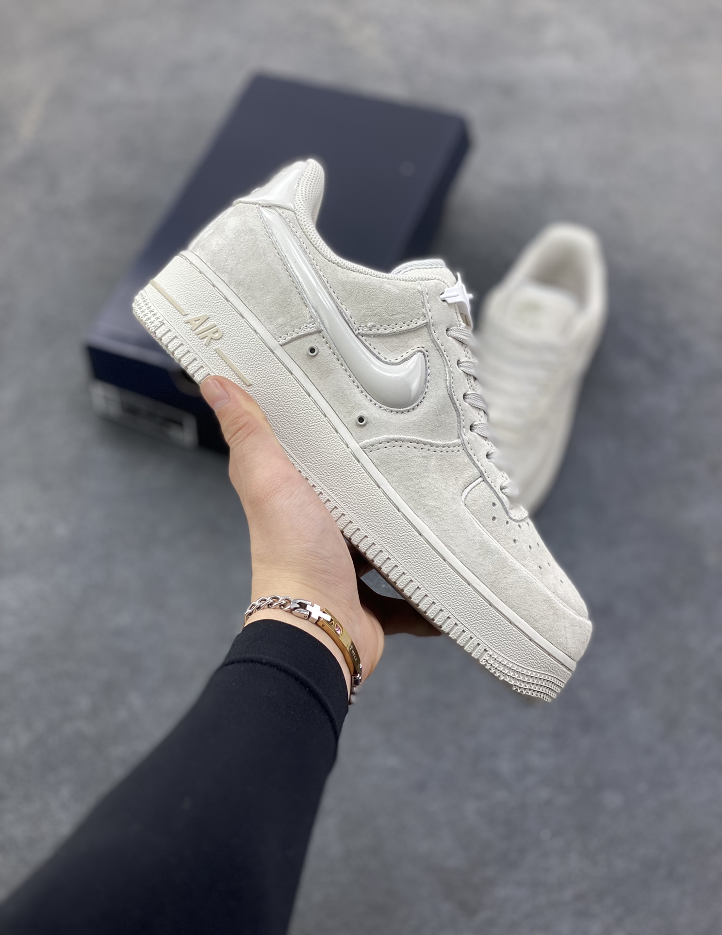 NIke Air Force 1 ‘07 Low 空军一号低帮 运动鞋 休闲鞋 折边针车 工艺难度大 原楦头原纸板 原装鞋盒 定制五金配件 内置全掌气垫 原厂鞋底 货号：HV4406-001 尺码：36 36.5 37.5 38 38.5 39 40 40.5 41 42 42.5 43 44 44.5 45-选品中心