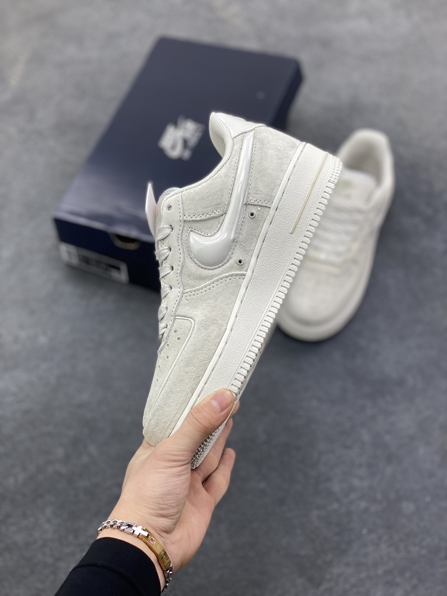 图片[3]-NIke Air Force 1 ‘07 Low 空军一号低帮 运动鞋 休闲鞋 折边针车 工艺难度大 原楦头原纸板 原装鞋盒 定制五金配件 内置全掌气垫 原厂鞋底 货号：HV4406-001 尺码：36 36.5 37.5 38 38.5 39 40 40.5 41 42 42.5 43 44 44.5 45-选品中心