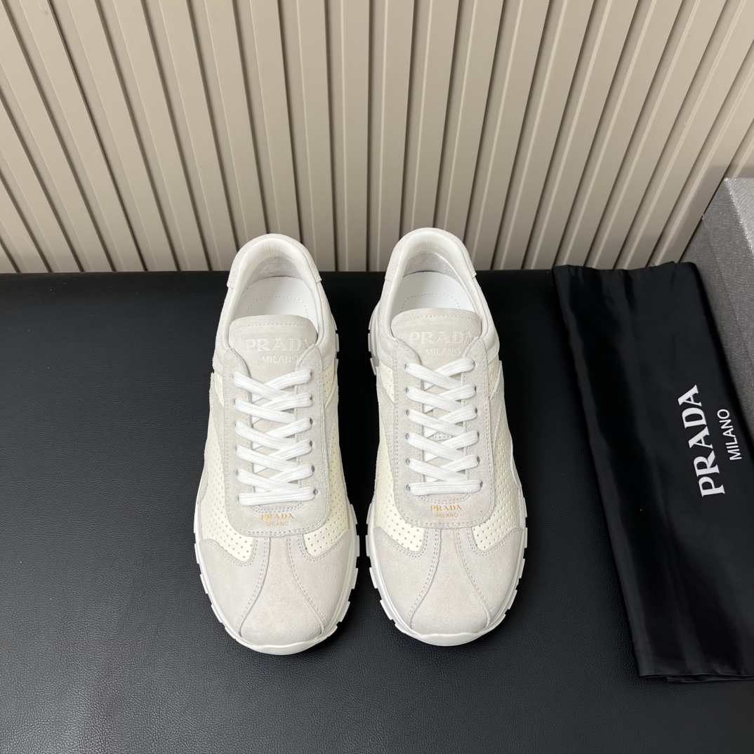 NO:664412,Size: 39-44 (customized at 38.45) P’s high-quality products!  Men's sports shoes, cowhide stitching mesh. Rubber bumps add style to the lace design, simple and elegant to create a gentleman's casual urban style, elastic TPU rubber outsole, lightweight and soft, very comfortable on the feet,,,sneakers,cowhide19860909Size: 39-44(38.45定做) P 家高品质精品！男士运动鞋,牛皮拼接网布.橡胶凹凸为系带设计增添格调,简洁大方打造绅士休闲城市风格,弹力TPU橡胶大底,轻质柔软,脚感非常舒适,,,sneakers,cowhide,Men's shoes