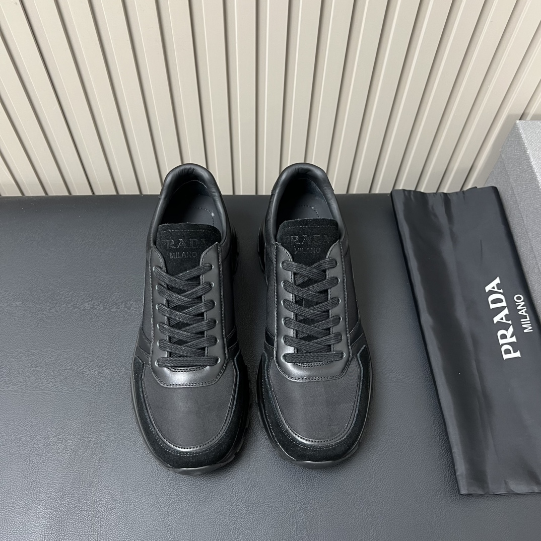 NO:664404,Size: 39-44 (customized at 38.45) P’s high-quality products!  Men's sports shoes, cowhide stitched canvas. Rubber bumps add style to the lace design, simple and elegant to create a gentleman's casual urban style, elastic TPU rubber outsole, lightweight and soft, very comfortable on the feet!  ,,sneakers,cowhide19860909Size: 39-44(38.45定做) P 家高品质精品！男士运动鞋,牛皮拼接帆布.橡胶凹凸为系带设计增添格调,简洁大方打造绅士休闲城市风格,弹力TPU橡胶大底,轻质柔软,脚感非常舒适！,,sneakers,cowhide,Men's shoes