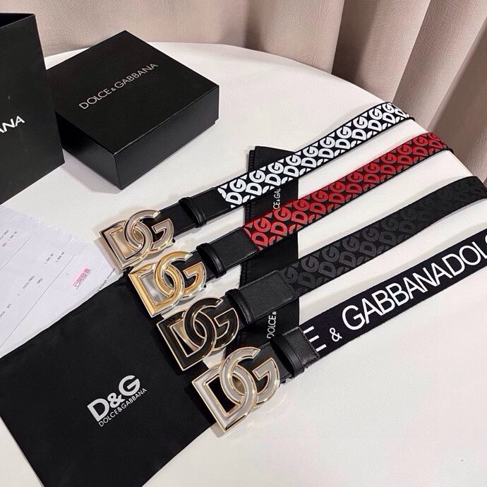 杜嘉班纳 全新小牛皮腰带，优雅简约配饰，缀以满双色电镀金属 DG 交叉造型徽标搭扣，4.0cm