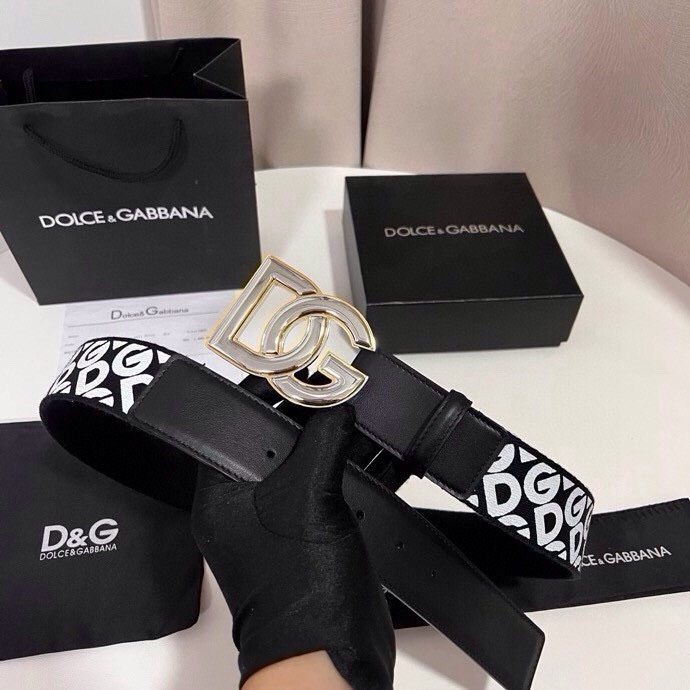 杜嘉班纳 全新小牛皮腰带，优雅简约配饰，缀以满双色电镀金属 DG 交叉造型徽标搭扣，4.0cm