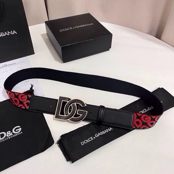 杜嘉班纳 全新小牛皮腰带，优雅简约配饰，缀以双色电镀金属 DG 交叉造型徽标搭扣，4.0cm