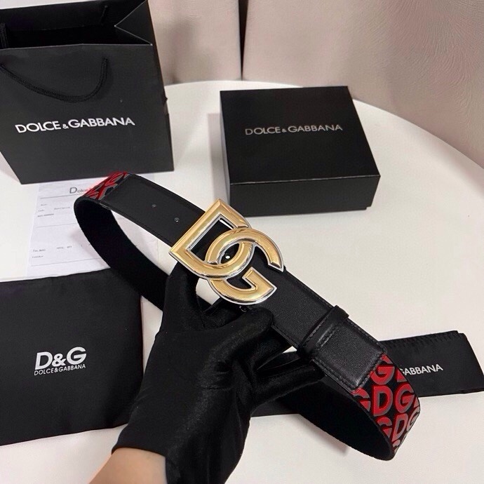杜嘉班纳 全新小牛皮腰带，优雅简约配饰，缀以双色电镀金属 DG 交叉造型徽标搭扣，4.0cm