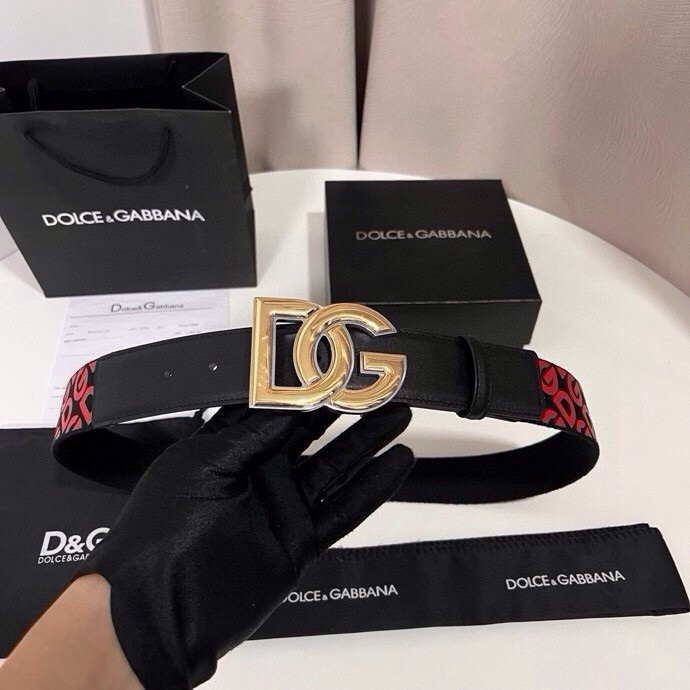 杜嘉班纳 全新小牛皮腰带，优雅简约配饰，缀以双色电镀金属 DG 交叉造型徽标搭扣，4.0cm