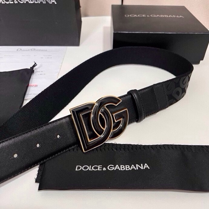 杜嘉班纳 全新小牛皮腰带，优雅简约配饰，缀以双色电镀金属 DG 交叉造型徽标搭扣，4.0cm