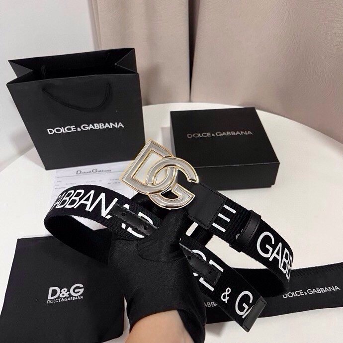 杜嘉班纳 全新小牛皮腰带，优雅简约配饰，缀以双色电镀金属 DG 交叉造型徽标搭扣，4.0cm