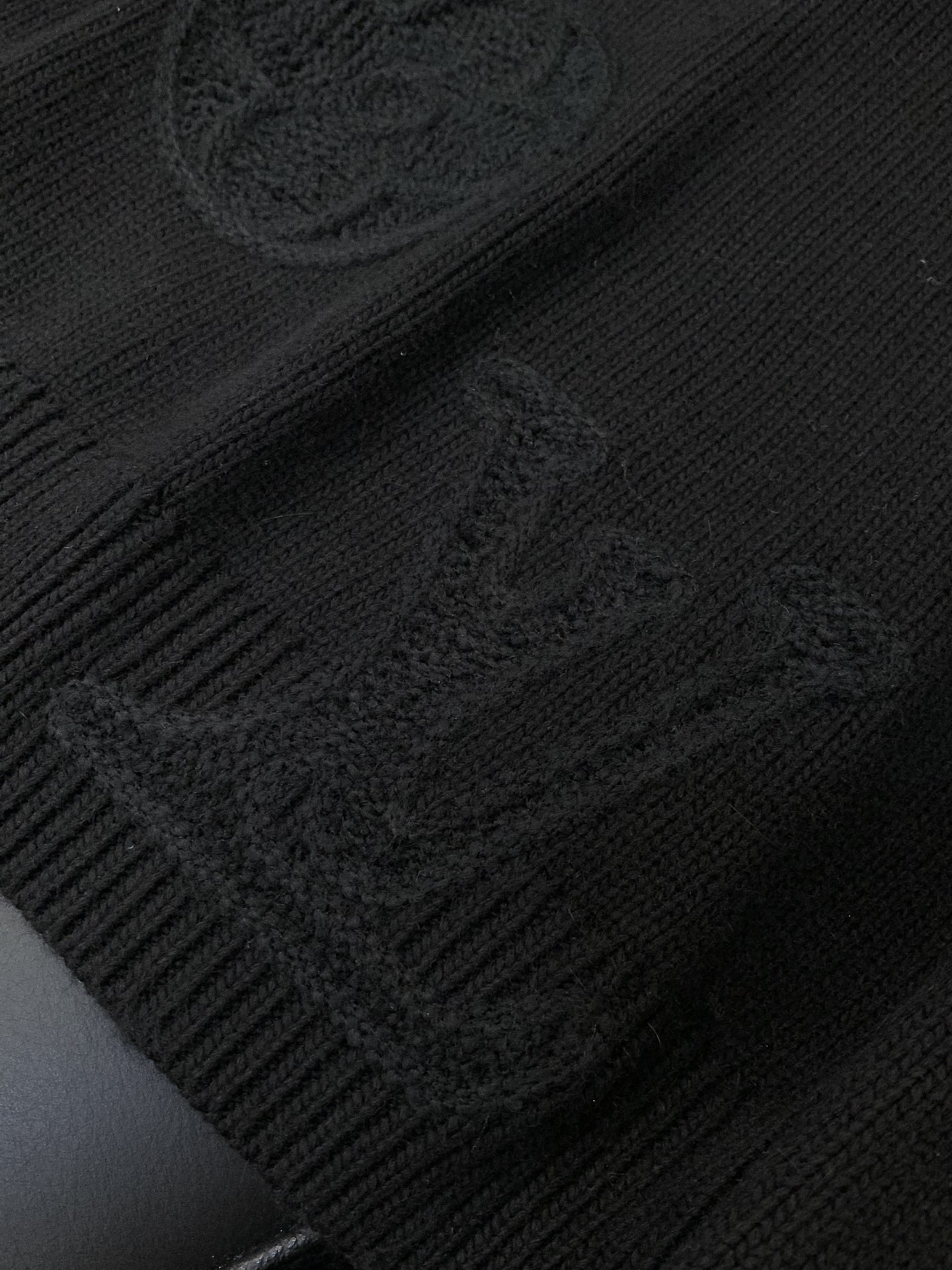 ，LouisVuitton 路易威登，2025冬季最新款，专柜同步有售，原单狠货，时尚休闲圆领针织毛衣，