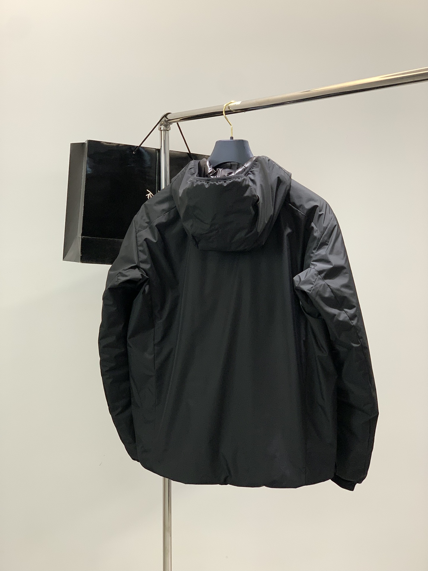 ，始祖鸟 Atom AR Hoody始祖鸟男款户外运动 保暖连帽（阿童木）棉服Atom AR Hoody