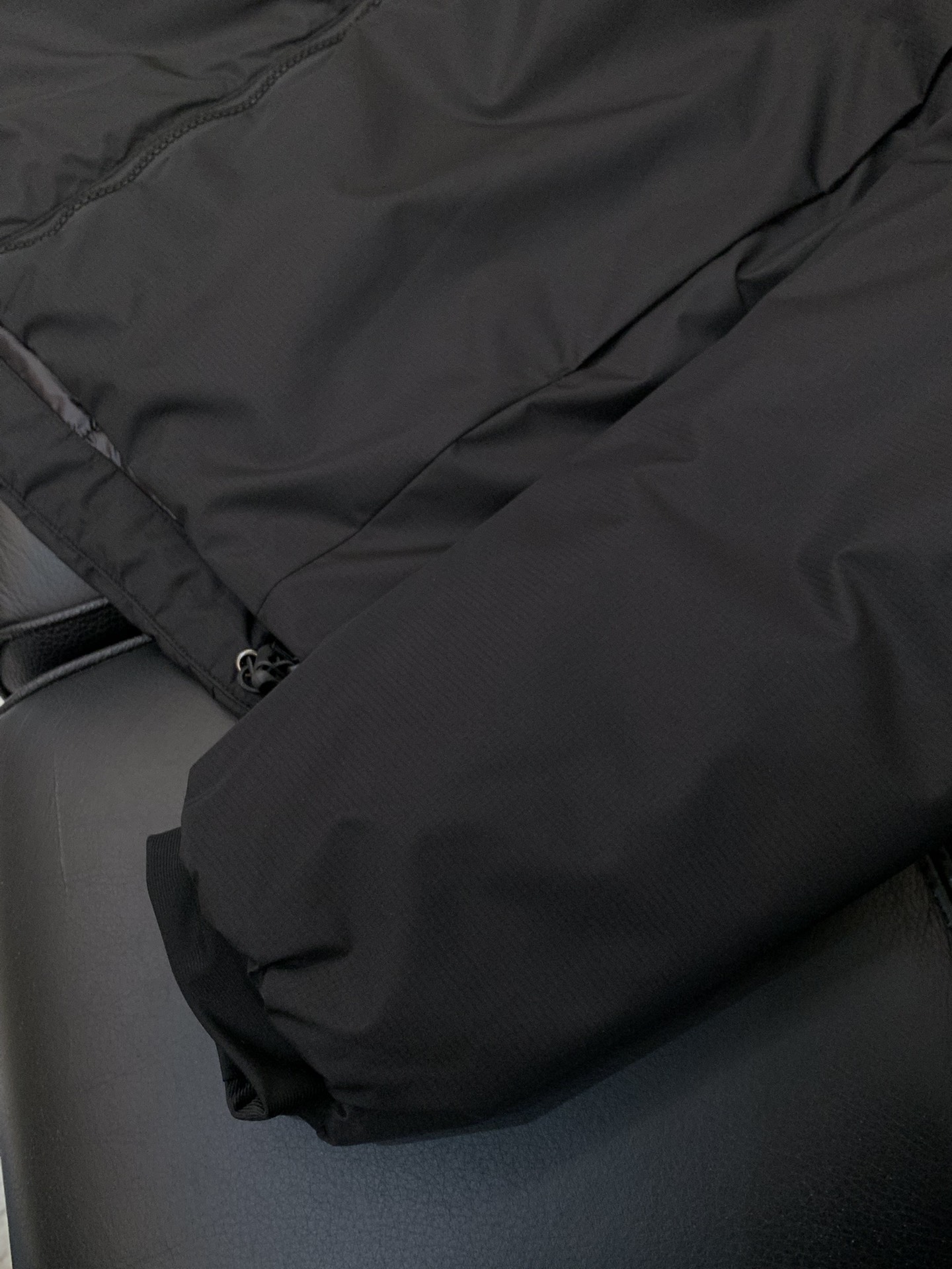 ，始祖鸟 Atom AR Hoody始祖鸟男款户外运动 保暖连帽（阿童木）棉服Atom AR Hoody