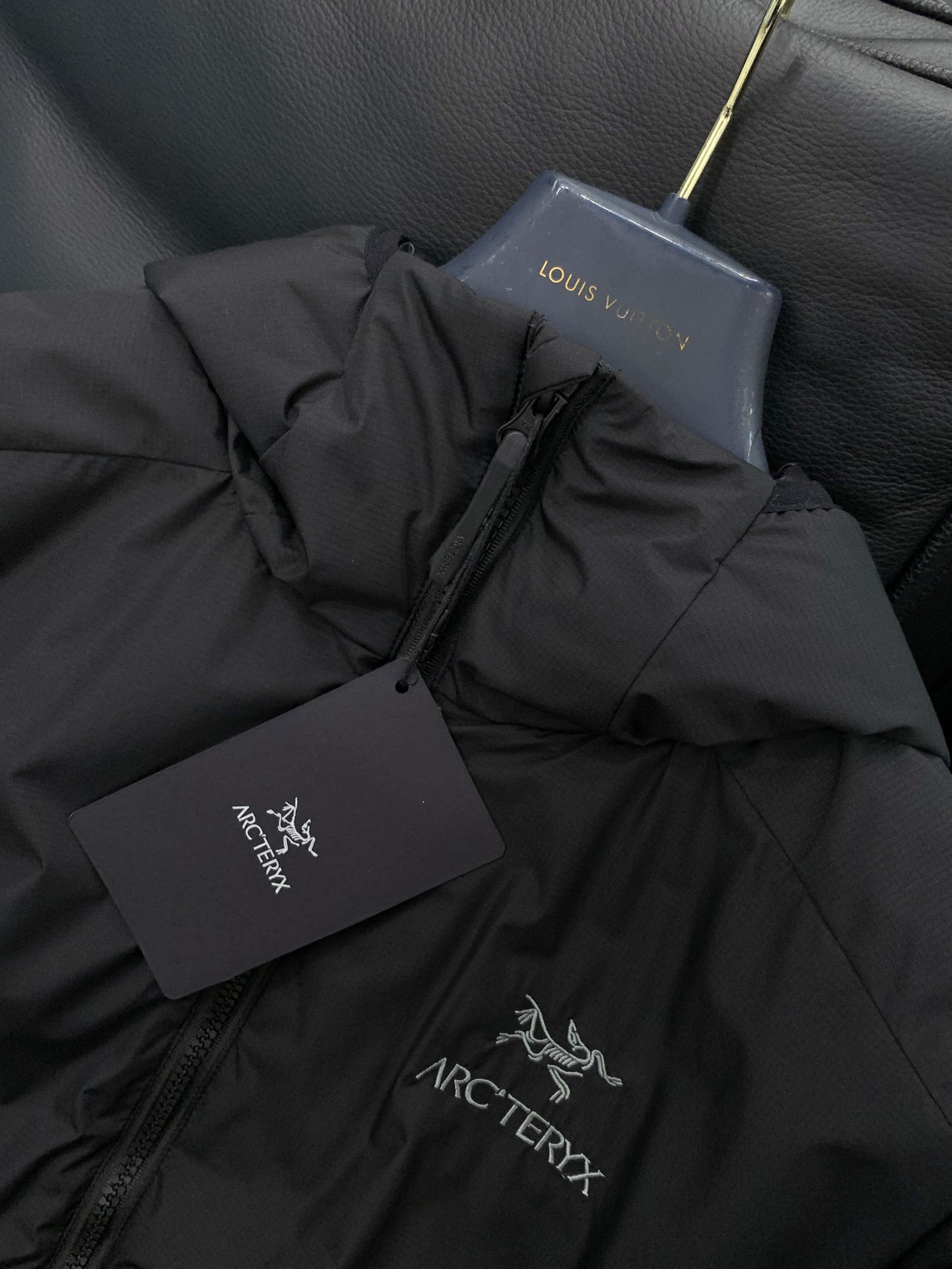 ，始祖鸟 Atom AR Hoody始祖鸟男款户外运动 保暖连帽（阿童木）棉服Atom AR Hoody