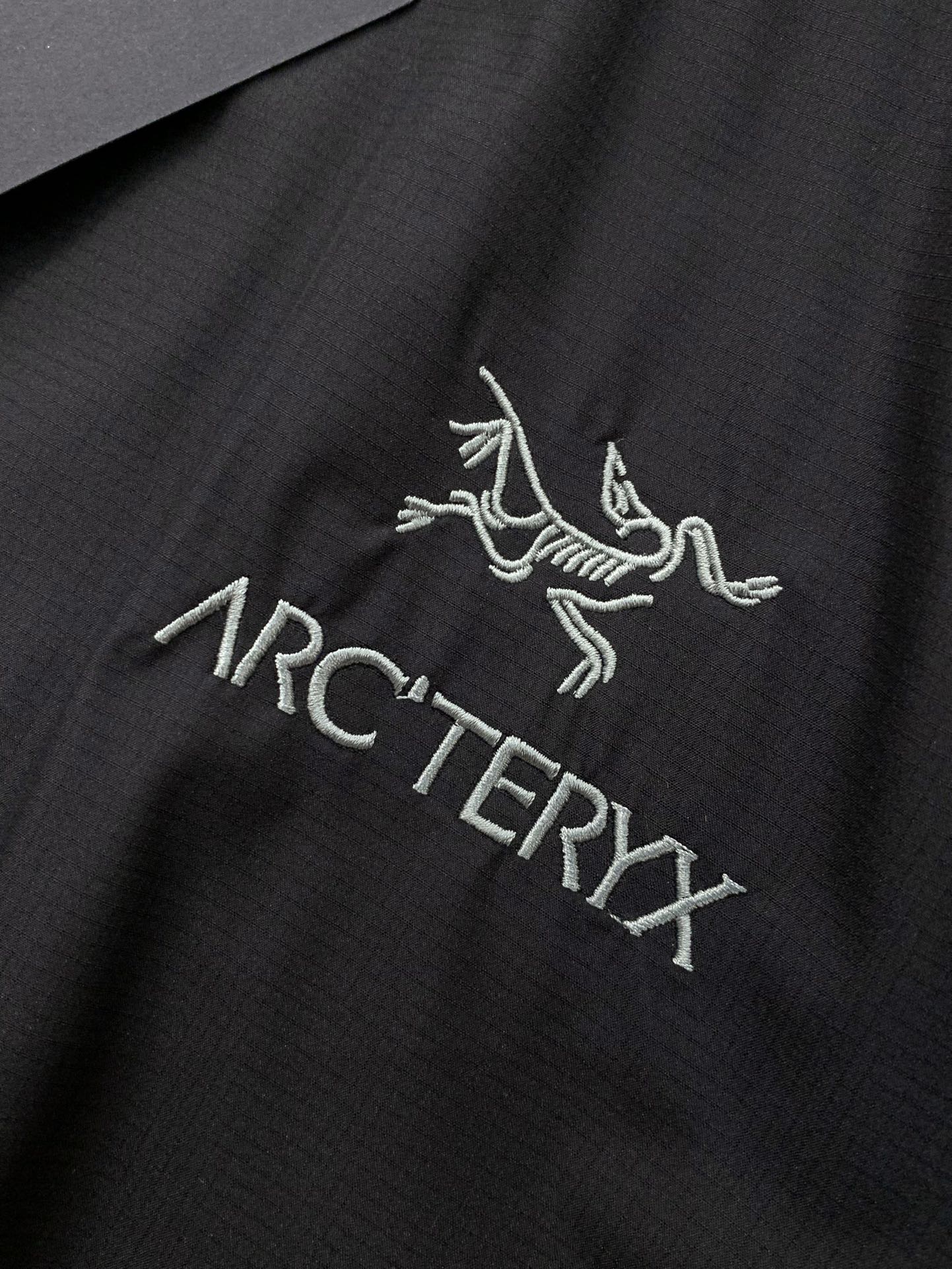 ，始祖鸟 Atom AR Hoody始祖鸟男款户外运动 保暖连帽（阿童木）棉服Atom AR Hoody