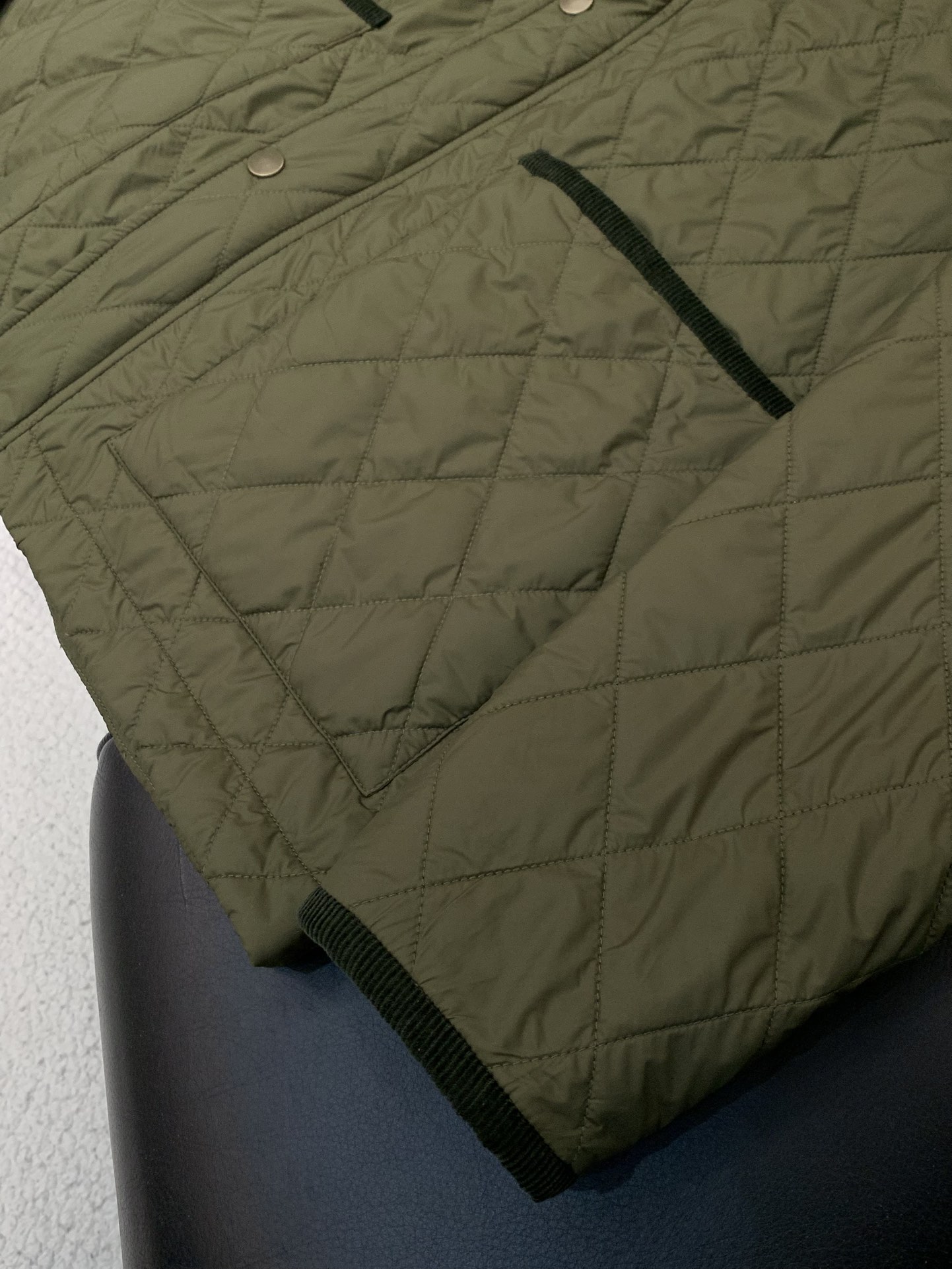 ，BBR 新款翻领绿色格子棉服面料：100%聚酯纤维里料：100%棉手洗洗涤温度不高于30C填充物：55