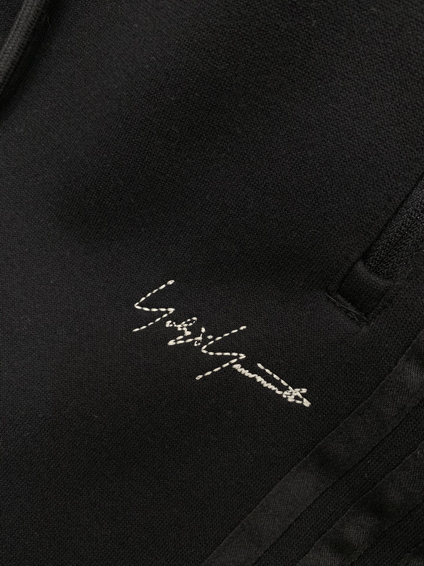 ，Y3 抽绳休闲裤时尚系列，独特设计，抽绳休闲长裤 订纱开始订染和订纺。国内某大厂出口日本 和供应几大顶