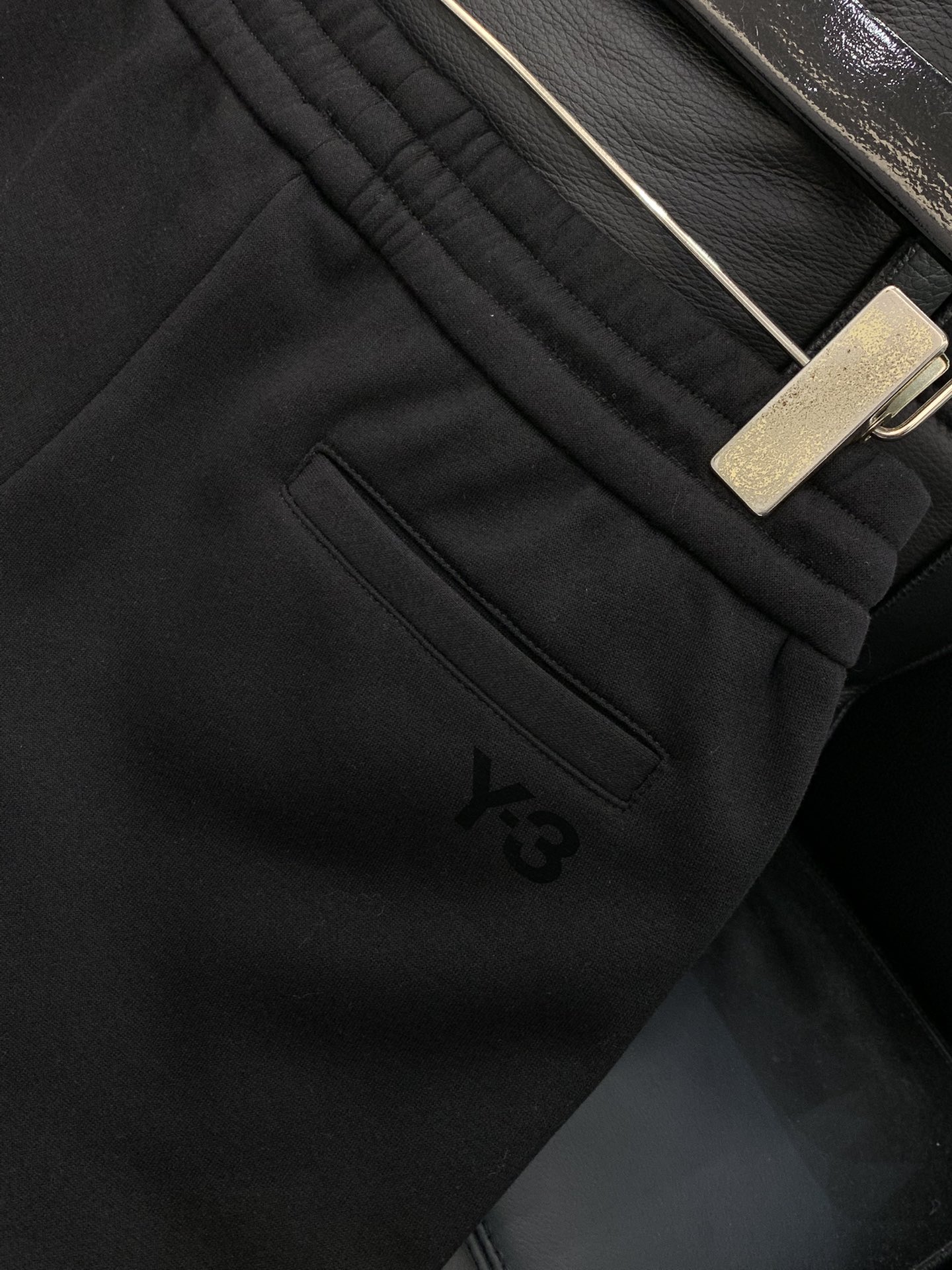 ，Y3 抽绳休闲裤时尚系列，独特设计，抽绳休闲长裤 订纱开始订染和订纺。国内某大厂出口日本 和供应几大顶