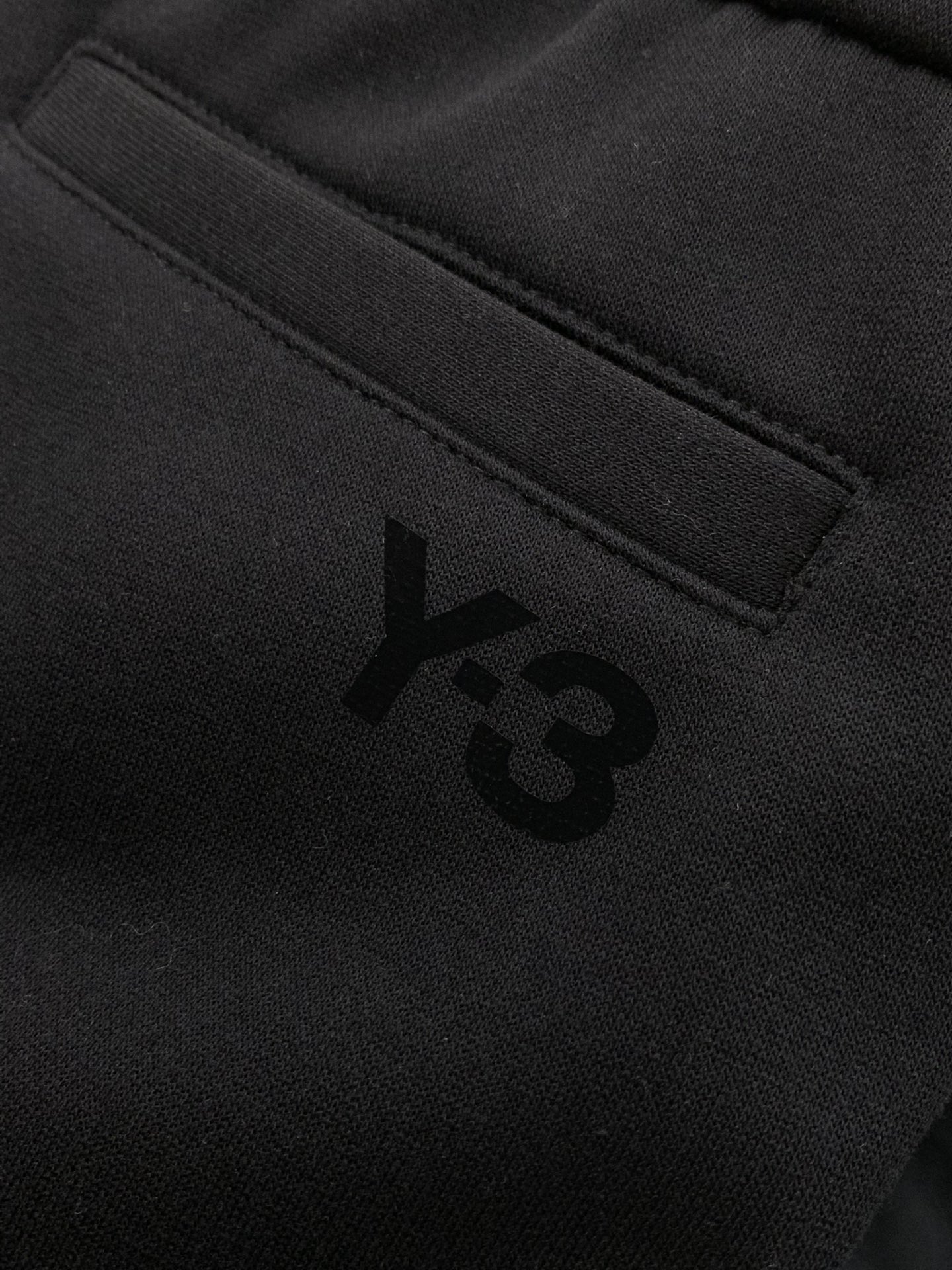 ，Y3 抽绳休闲裤时尚系列，独特设计，抽绳休闲长裤 订纱开始订染和订纺。国内某大厂出口日本 和供应几大顶