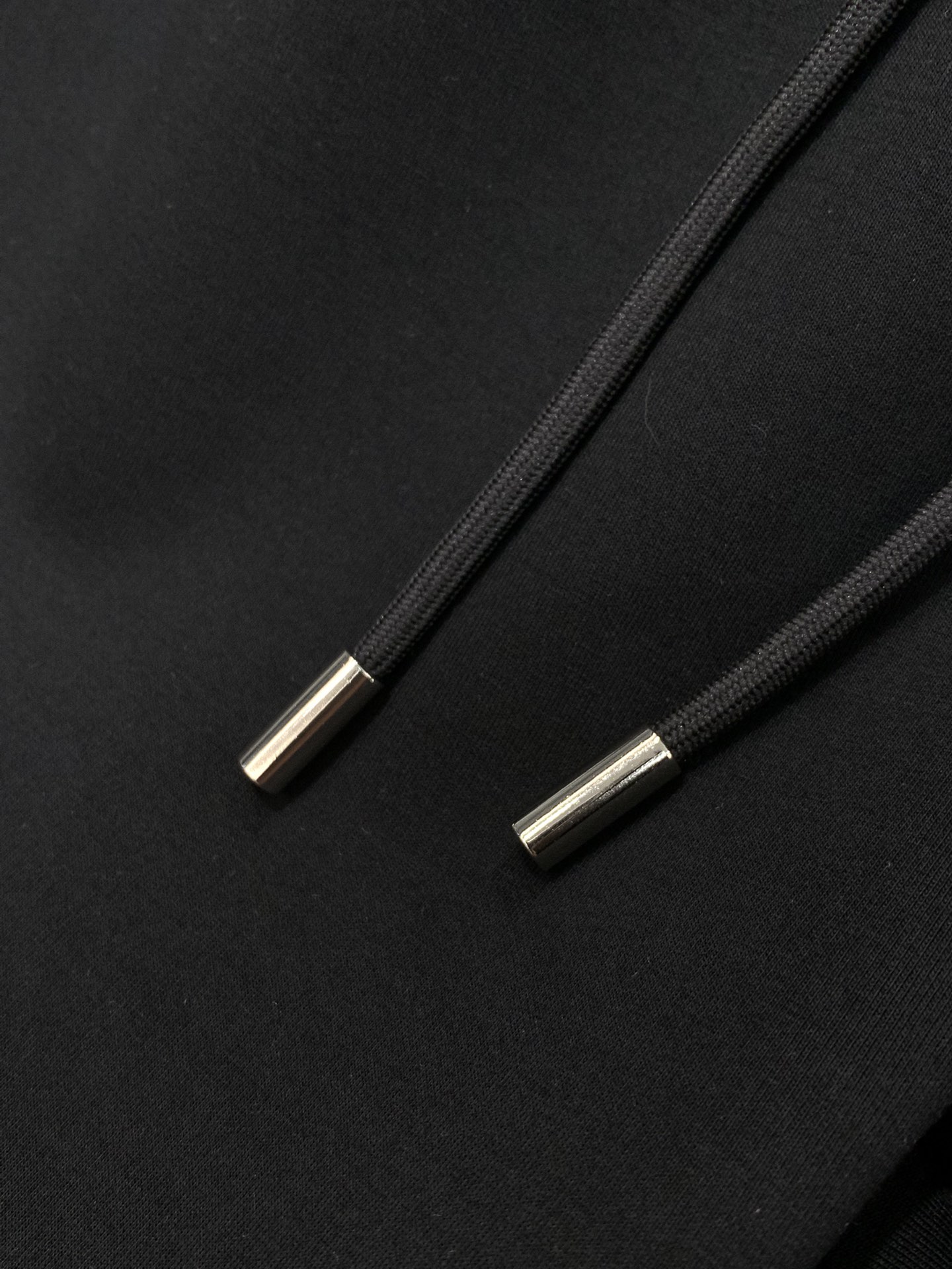 ，芬迪 休闲裤时尚系列，独特设计，抽绳休闲长裤 订纱开始订染和订纺。国内某大厂出口日本 和供应几大顶级品