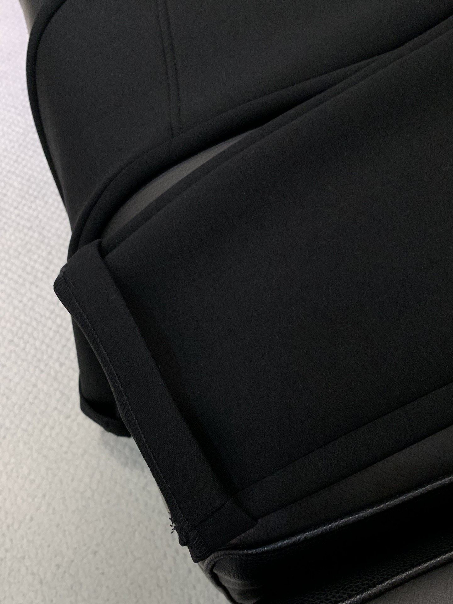 ，芬迪 休闲裤时尚系列，独特设计，抽绳休闲长裤 订纱开始订染和订纺。国内某大厂出口日本 和供应几大顶级品