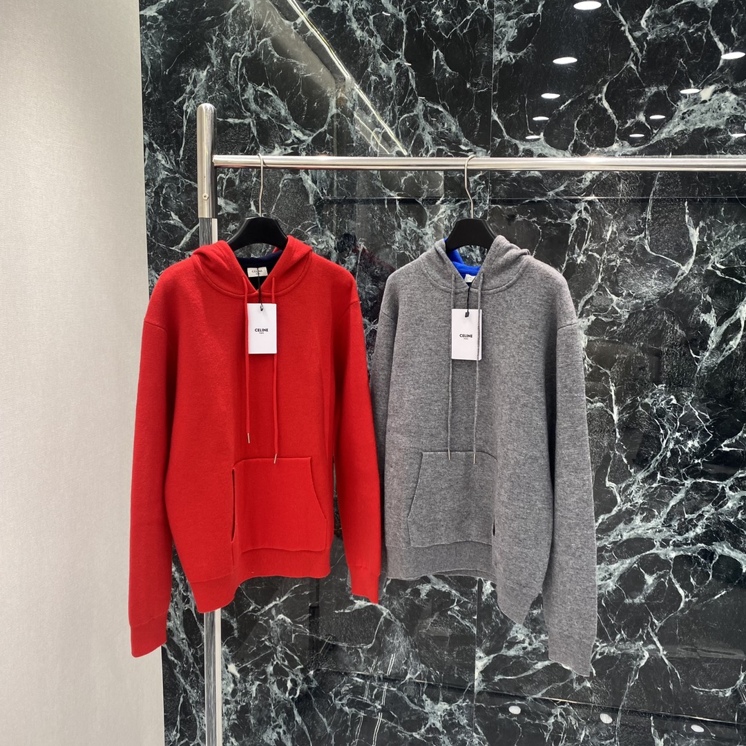 NO:661772,CE 25 new autumn and winter embroidered micro-label hooded sweater, lining with contrasting color design, blue embroidered logo embellishment on the chest, low-key and recognizable, gray and blue tones, versatile and not picky, very stylish with jeans or casual pants, easy to get French relaxed style. Two colors SML, Celine-clothing, celine, jeans, sweaters, hats,  19860909CE 25秋冬新款 刺绣微标连帽毛衣 里衬撞色设计 胸前蓝色刺绣Logo点缀 低调又有辨识度 灰蓝色调百搭不挑人 随手搭牛仔裤或休闲裤都很有型 轻松get法式松弛风.两个色SML,赛琳-服装,celine,jeans,sweaters,hats, ,Women's clothing