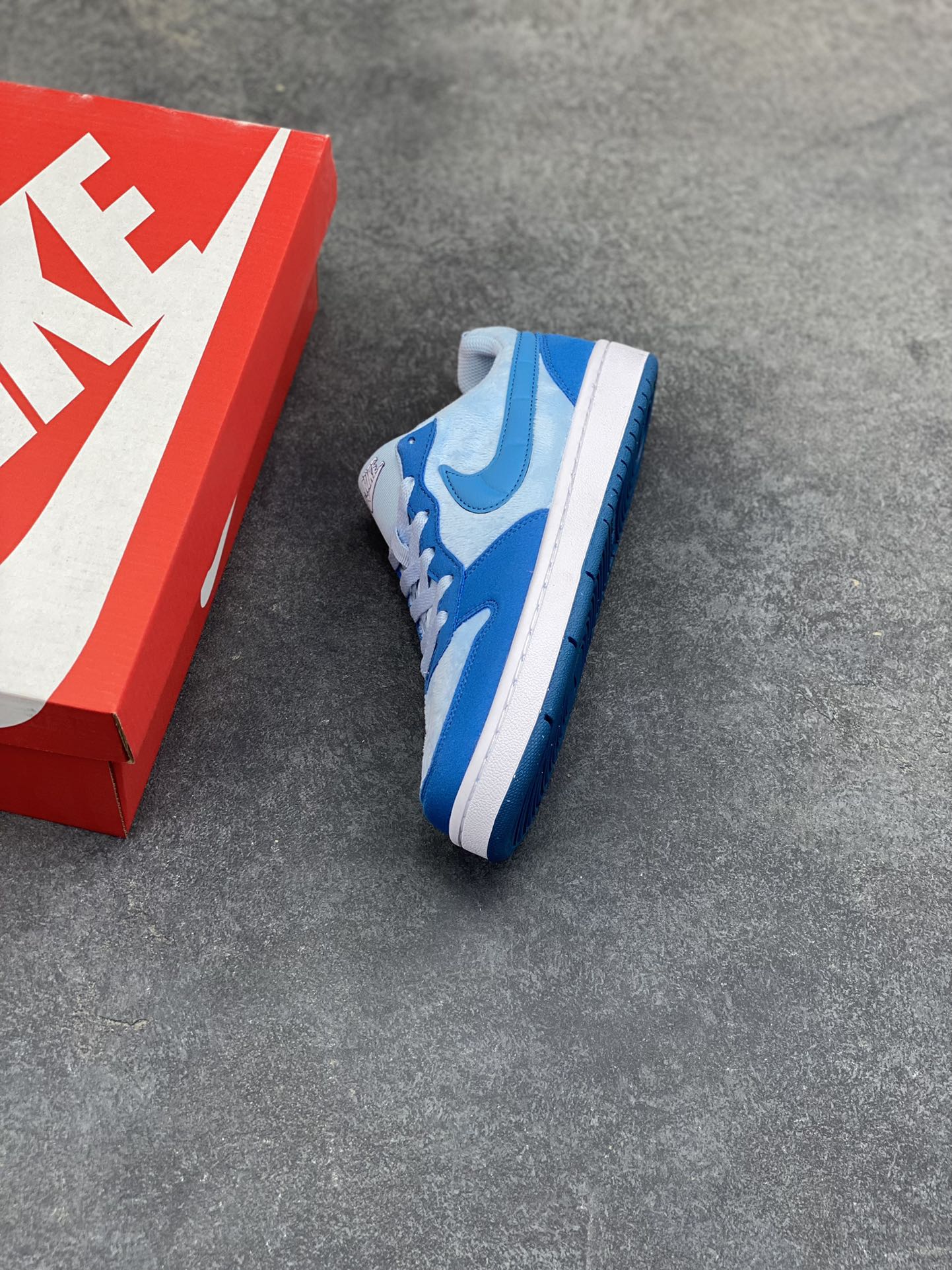 图片[7]-NIke Air Force 1 ‘07 Low 空军一号低帮 运动鞋 休闲鞋 折边针车 工艺难度大 原楦头原纸板 原装鞋盒 定制五金配件 内置全掌气垫 原厂鞋底 货号：IM7167-441 尺码：36 36.5 37.5 38 38.5 39 40 40.5 41 42 42.5 43 44 44.5 45-选品中心