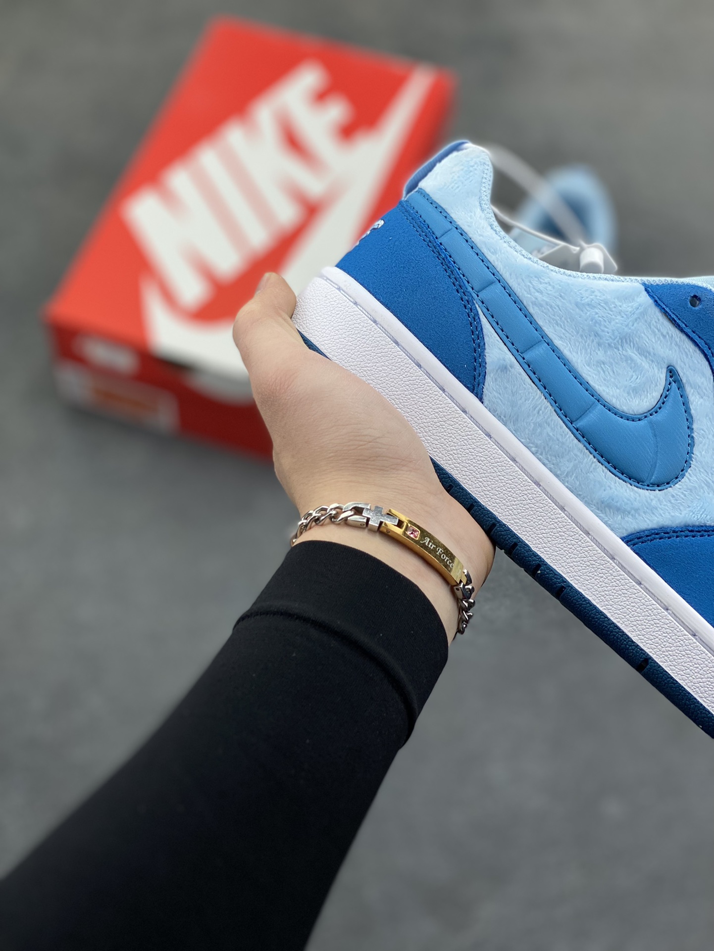 图片[6]-NIke Air Force 1 ‘07 Low 空军一号低帮 运动鞋 休闲鞋 折边针车 工艺难度大 原楦头原纸板 原装鞋盒 定制五金配件 内置全掌气垫 原厂鞋底 货号：IM7167-441 尺码：36 36.5 37.5 38 38.5 39 40 40.5 41 42 42.5 43 44 44.5 45-选品中心