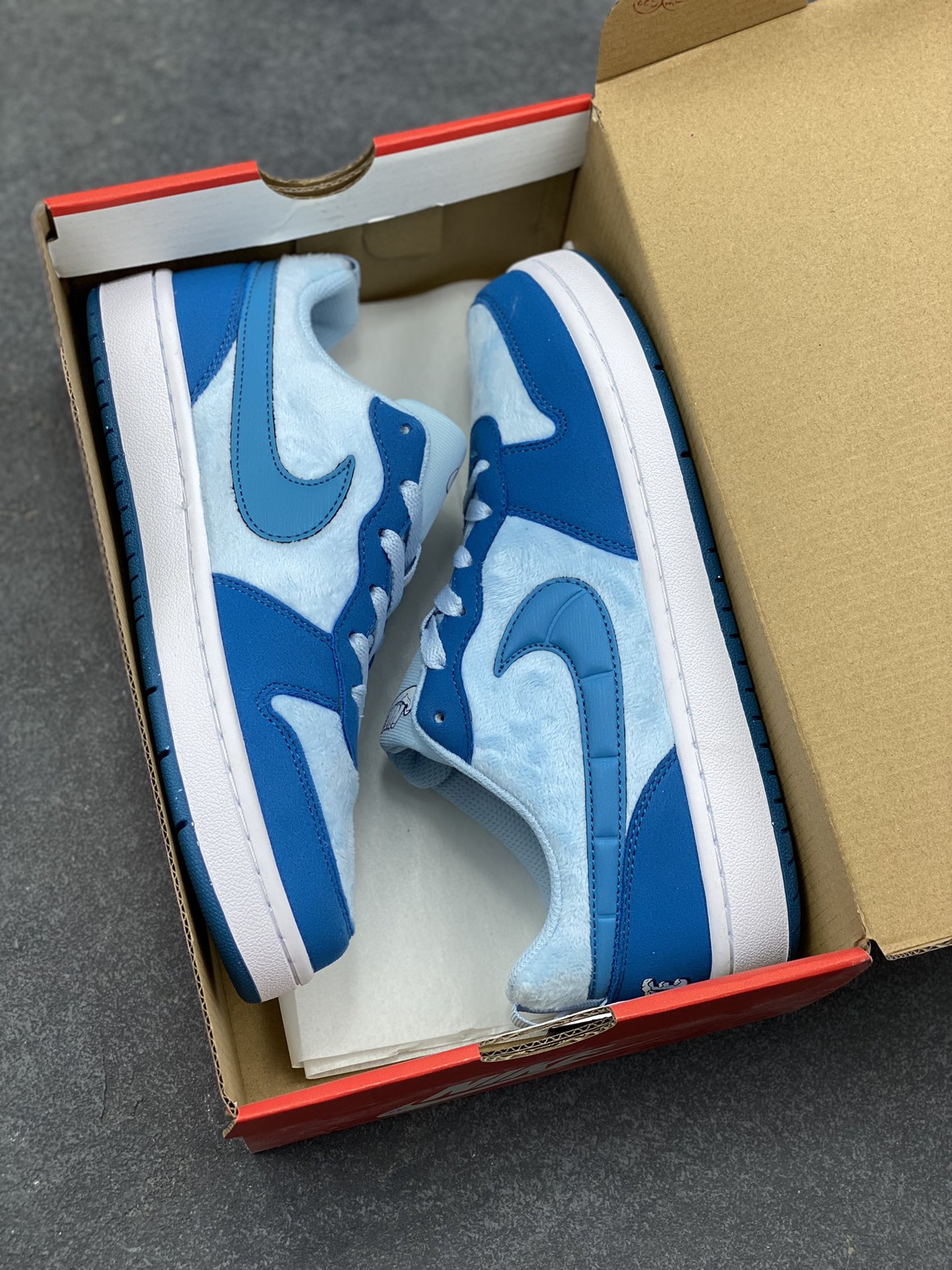 图片[9]-NIke Air Force 1 ‘07 Low 空军一号低帮 运动鞋 休闲鞋 折边针车 工艺难度大 原楦头原纸板 原装鞋盒 定制五金配件 内置全掌气垫 原厂鞋底 货号：IM7167-441 尺码：36 36.5 37.5 38 38.5 39 40 40.5 41 42 42.5 43 44 44.5 45-选品中心
