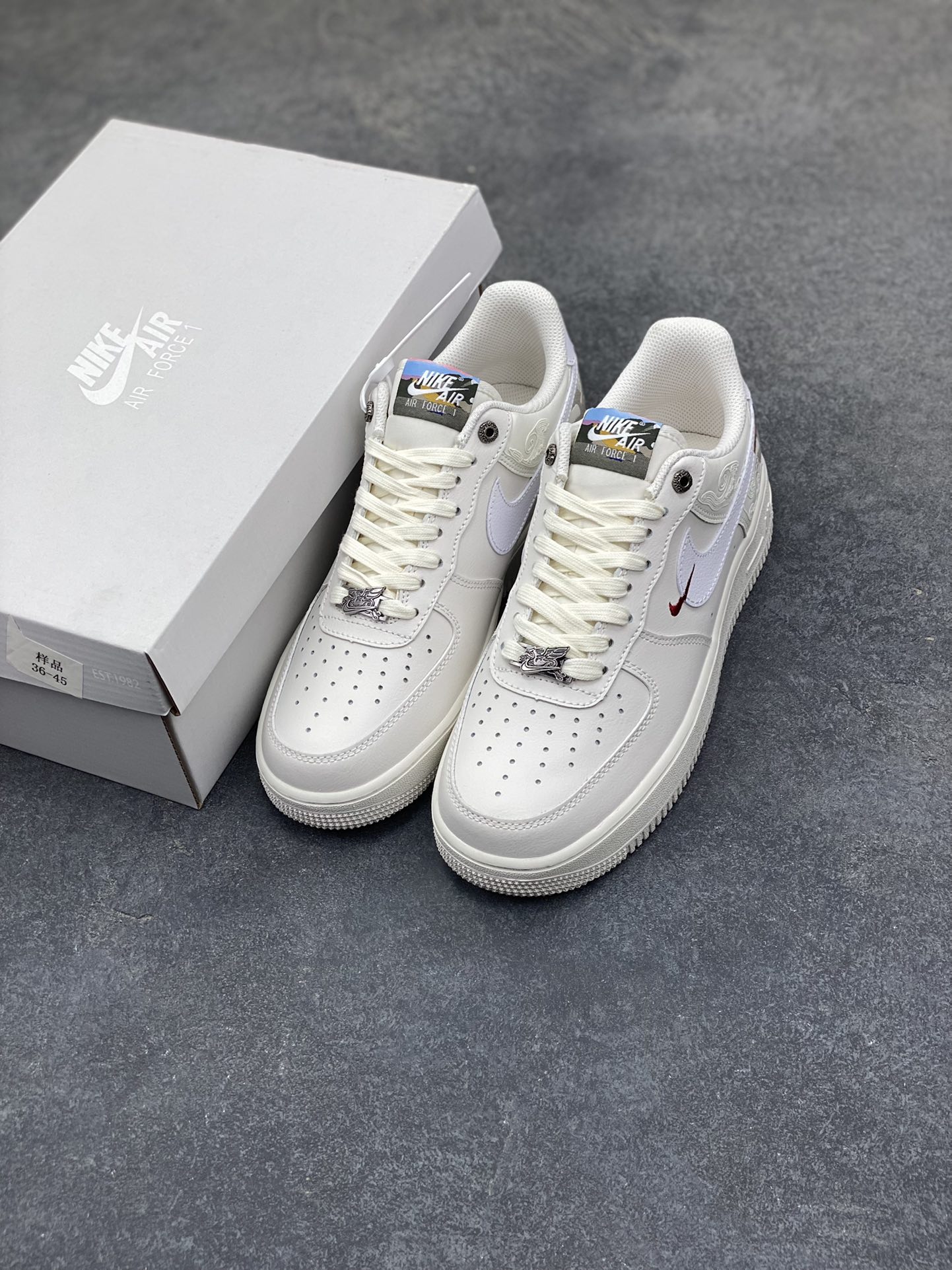 图片[8]-NIke Air Force 1 ‘07 Low 空军一号低帮 运动鞋 休闲鞋 折边针车 工艺难度大 原楦头原纸板 原装鞋盒 定制五金配件 内置全掌气垫 原厂鞋底 货号：IQ1119-011 尺码：36 36.5 37.5 38 38.5 39 40 40.5 41 42 42.5 43 44 44.5 45-选品中心