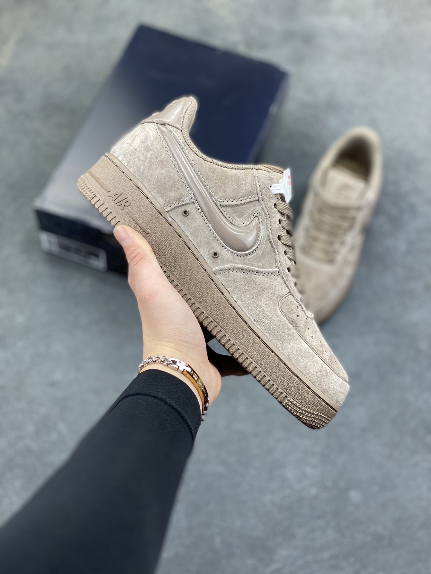 NIke Air Force 1 ‘07 Low 空军一号低帮 运动鞋 休闲鞋 折边针车 工艺难度大 原楦头原纸板 原装鞋盒 定制五金配件 内置全掌气垫 原厂鞋底 货号：HV4406-200 尺码：36 36.5 37.5 38 38.5 39 40 40.5 41 42 42.5 43 44 44.5 45-选品中心