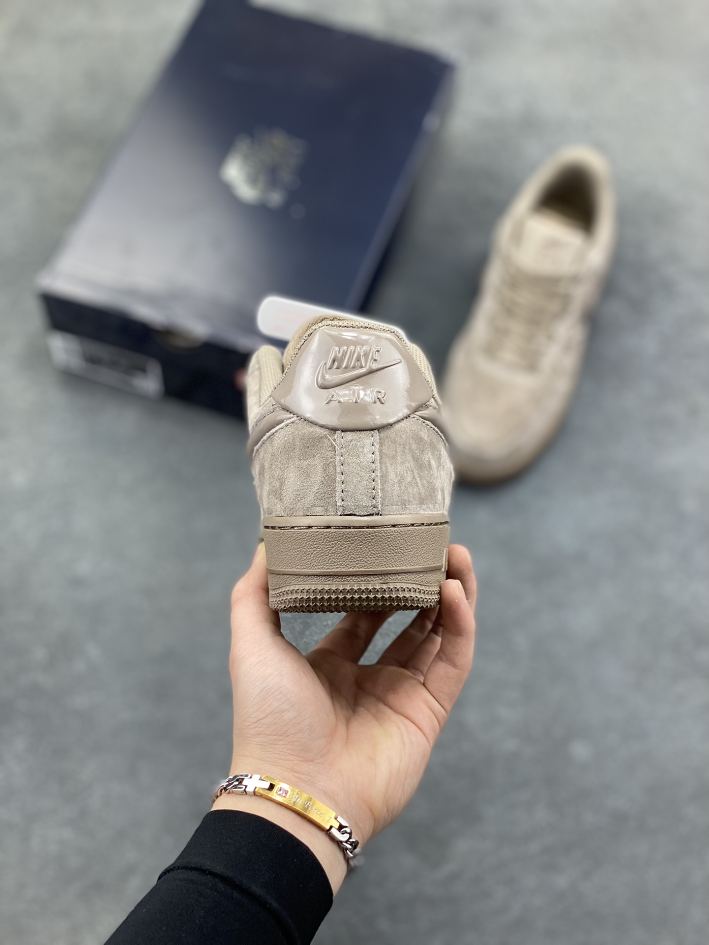 图片[4]-NIke Air Force 1 ‘07 Low 空军一号低帮 运动鞋 休闲鞋 折边针车 工艺难度大 原楦头原纸板 原装鞋盒 定制五金配件 内置全掌气垫 原厂鞋底 货号：HV4406-200 尺码：36 36.5 37.5 38 38.5 39 40 40.5 41 42 42.5 43 44 44.5 45-选品中心