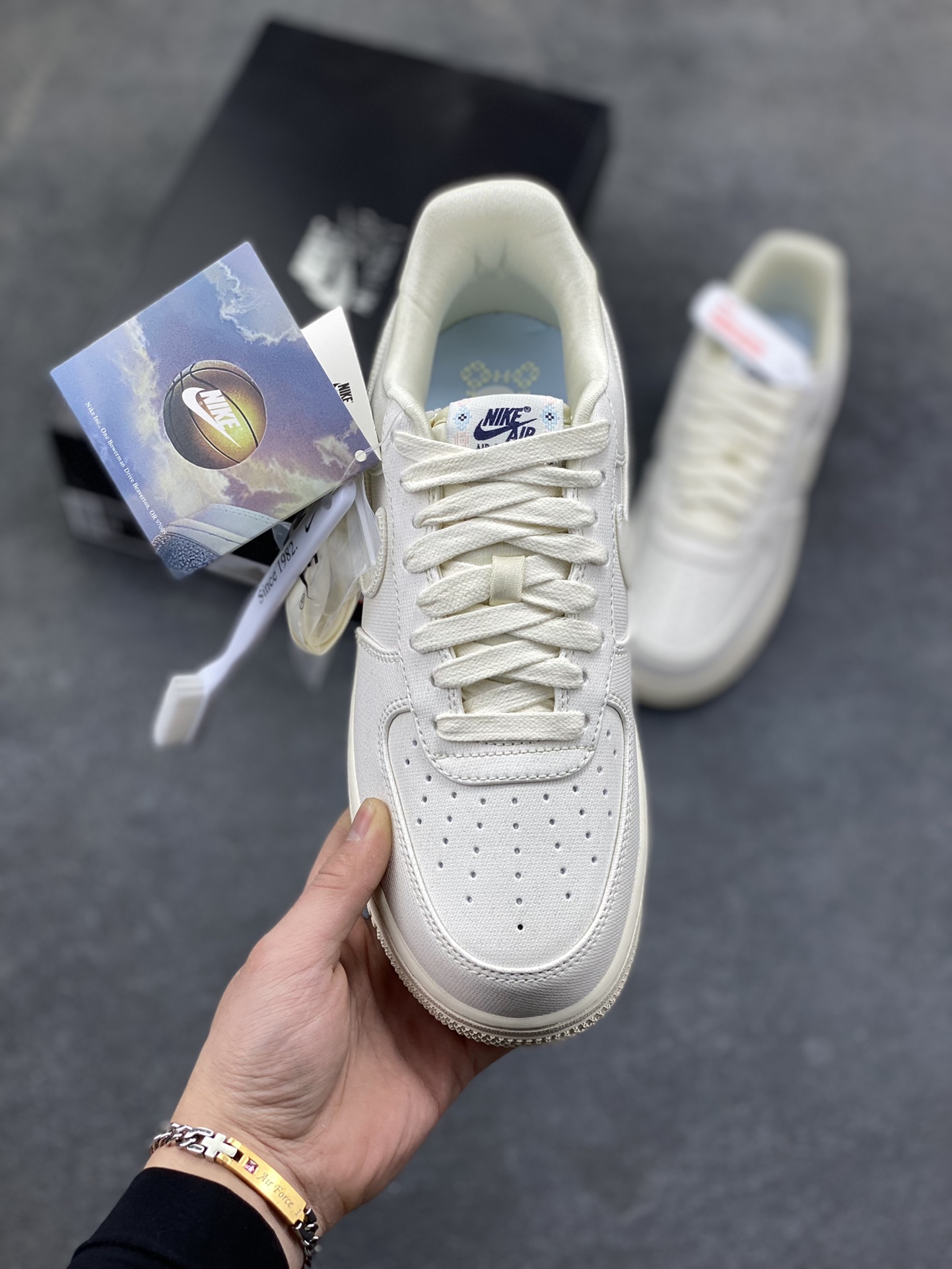 图片[2]-NIke Air Force 1 ‘07 Low 空军一号低帮 运动鞋 休闲鞋 折边针车 工艺难度大 原楦头原纸板 原装鞋盒 定制五金配件 内置全掌气垫 原厂鞋底 货号：IH7351-010 尺码：36 36.5 37.5 38 38.5 39 40 40.5 41 42 42.5 43 44 44.5 45-选品中心