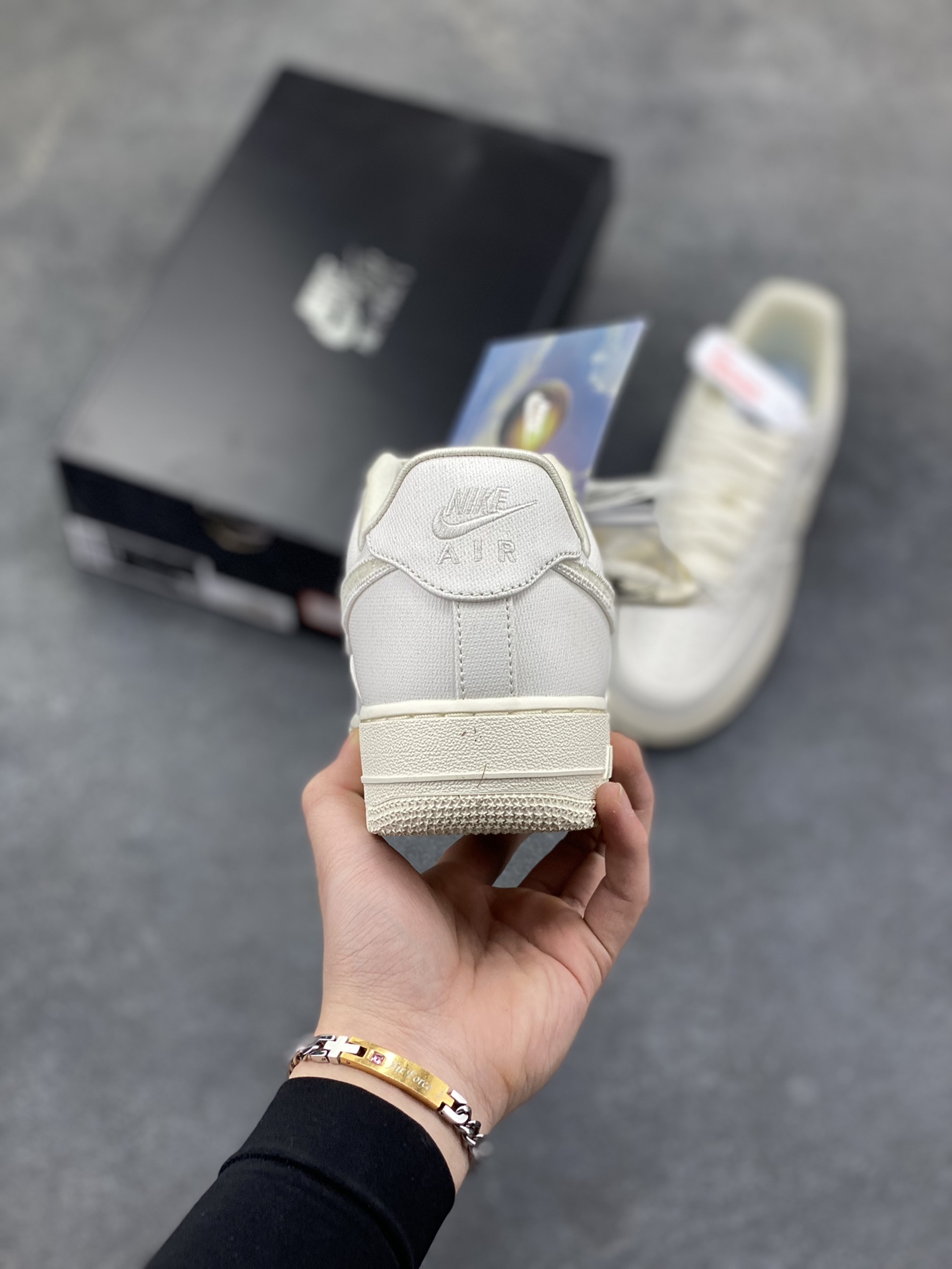图片[4]-NIke Air Force 1 ‘07 Low 空军一号低帮 运动鞋 休闲鞋 折边针车 工艺难度大 原楦头原纸板 原装鞋盒 定制五金配件 内置全掌气垫 原厂鞋底 货号：IH7351-010 尺码：36 36.5 37.5 38 38.5 39 40 40.5 41 42 42.5 43 44 44.5 45-选品中心