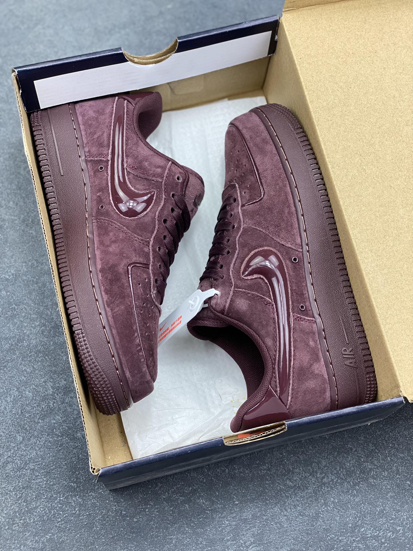 图片[9]-NIke Air Force 1 ‘07 Low 空军一号低帮 运动鞋 休闲鞋 折边针车 工艺难度大 原楦头原纸板 原装鞋盒 定制五金配件 内置全掌气垫 原厂鞋底 货号：HV4406-600 尺码：36 36.5 37.5 38 38.5 39 40 40.5 41 42 42.5 43 44 44.5 45-选品中心