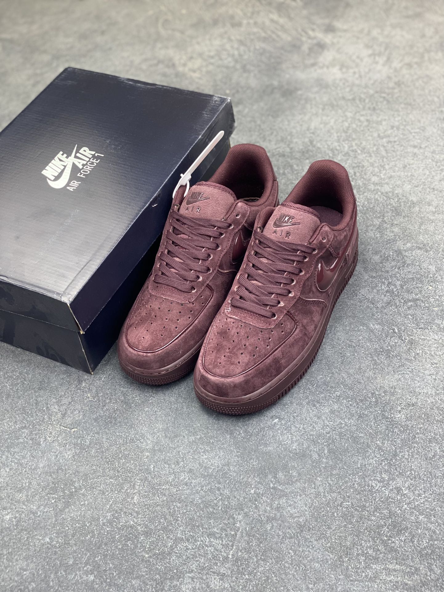 图片[8]-NIke Air Force 1 ‘07 Low 空军一号低帮 运动鞋 休闲鞋 折边针车 工艺难度大 原楦头原纸板 原装鞋盒 定制五金配件 内置全掌气垫 原厂鞋底 货号：HV4406-600 尺码：36 36.5 37.5 38 38.5 39 40 40.5 41 42 42.5 43 44 44.5 45-选品中心