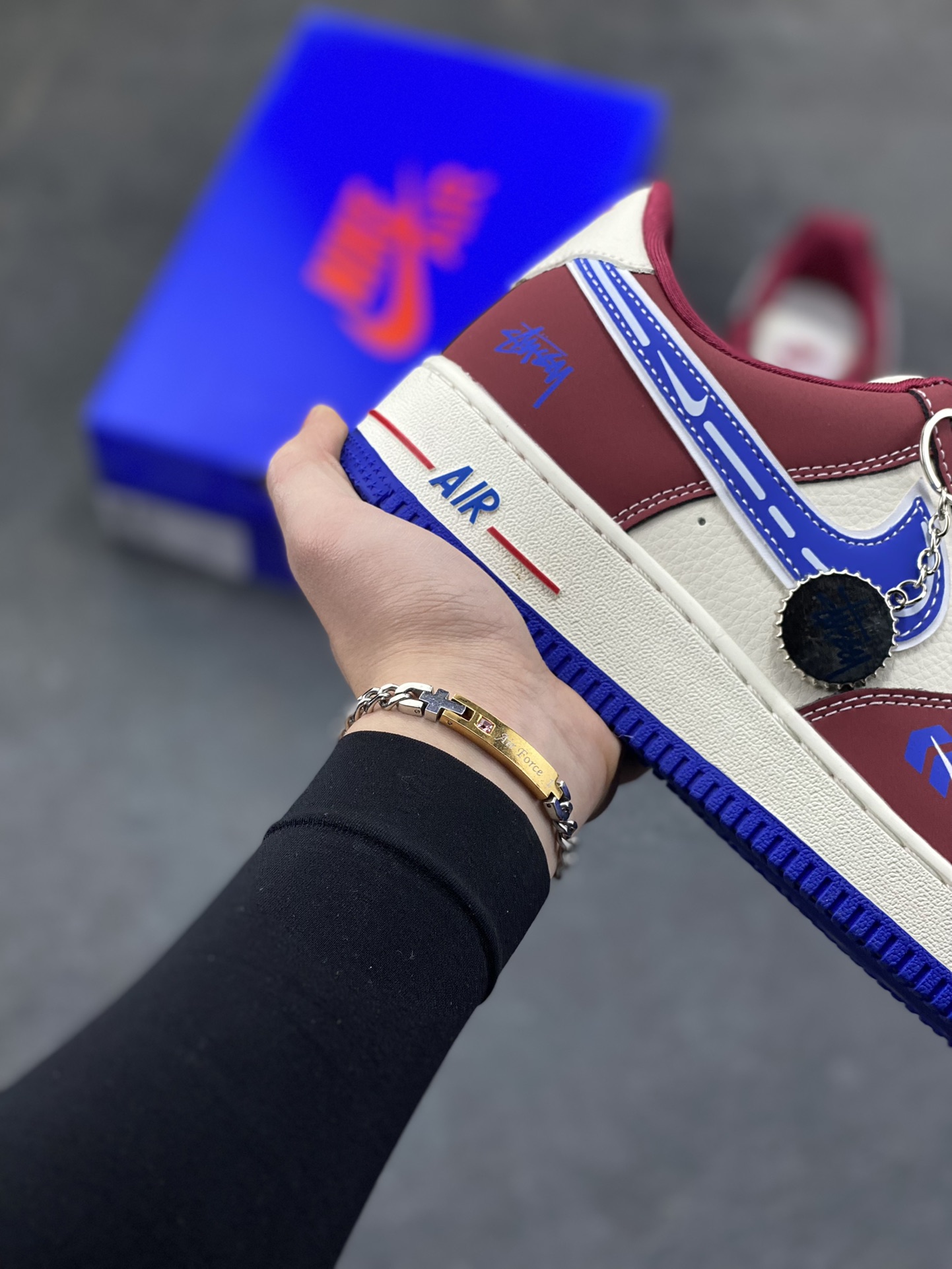 图片[6]-NIke Air Force 1 ‘07 Low “斯图西联名——焦糖蓝勾”空军一号 低帮 运动鞋 休闲鞋 折边针车 工艺难度大 原楦头原纸板 原装鞋盒 定制五金配件 内置全掌气垫 原厂鞋底 货号：SY1388-005 尺码：36 36.5 37.5 38 38.5 39 40 40.5 41 42 42.5 43 44 44.5 45-选品中心