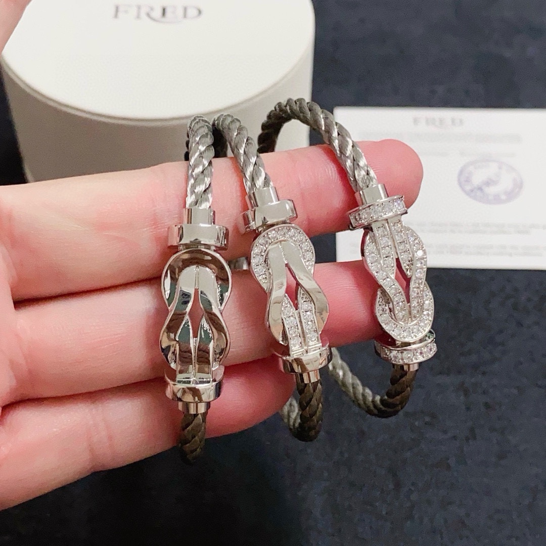 Fred 新品发布 火爆 Fred斐登满钻、半钻、无钻8字扣中性款高品质软银丝绳手链手镯