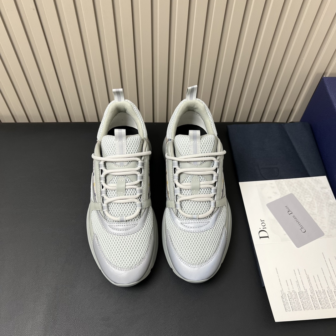 NO:664957,Size: 39-44 (38.45 46.47 custom-made) New top version DiorB22 sneakers draw inspiration from retro jogging shoes. AND HYLTON NEL limited series, showing Dior For My Real Friends logo embroidery, highlighting the classic theme of the series. Carefully crafted with materials such as suede and sheep wool, this sneaker can be mixed with classic suits to add a sporty and fashionable atmosphere.,, dior, sneakers, business suit19860909Size: 39-44（38.45 46.47定做） 上新 顶级版本DiorB22 运动鞋从复古慢跑鞋汲取灵感.AND HYLTON NEL 限定系列,展示 Dior For My Real Friends 标志刺绣,凸显该系列的经典主题.采用绒面革和绵羊毛等材质精心制作,这款运动鞋可与经典西装混搭造型,增添运动时尚气息.,,dior,sneakers,business suit,Men's shoes