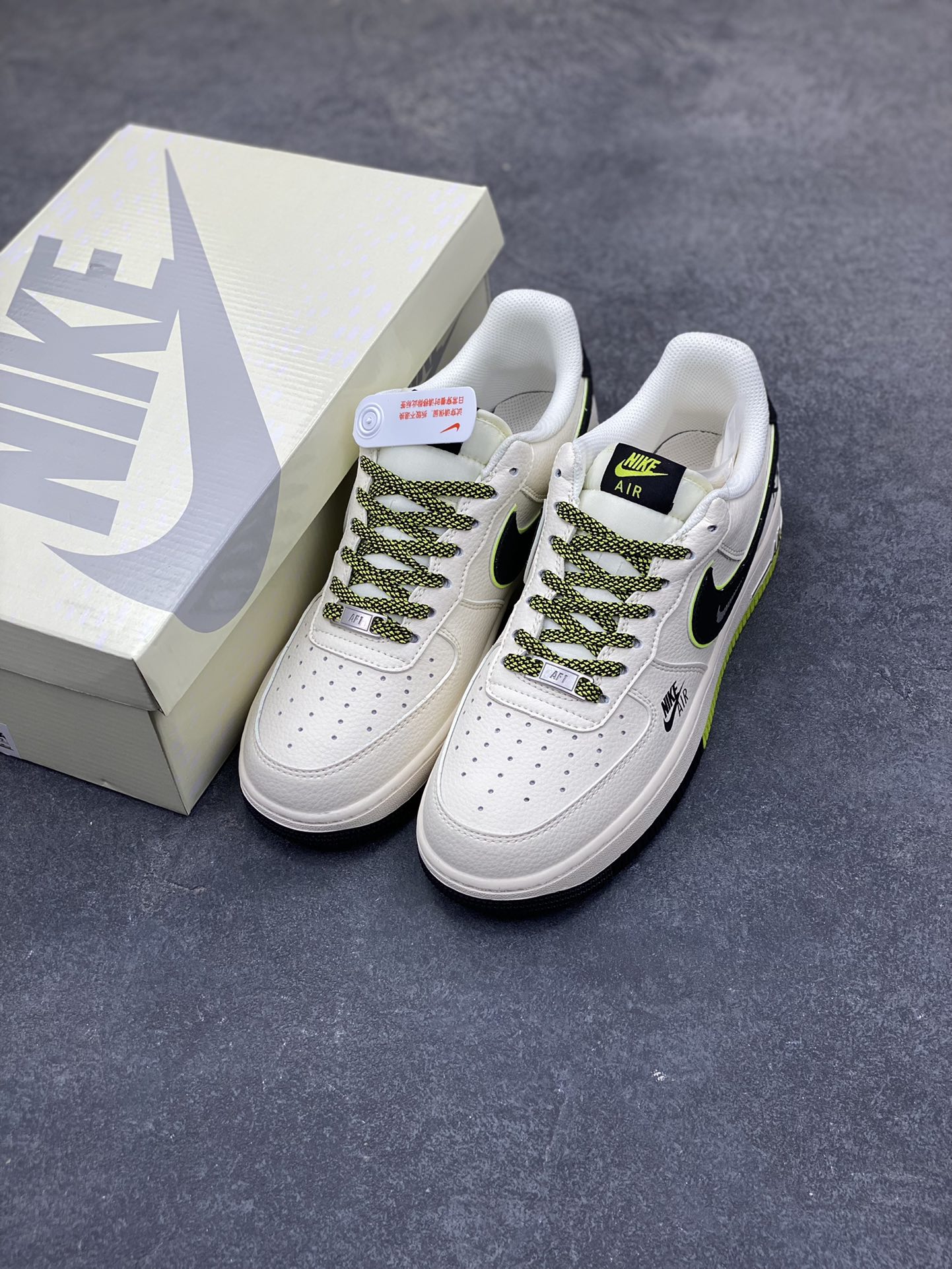 图片[8]-Nike Air Force 1 ‘07 Low “OFF-WHITE联名——双拼米黑绿”空军一号 低帮 运动鞋 休闲鞋 折边针车 工艺难度大 原楦头原纸板 原装鞋盒 定制五金配件 内置全掌气垫 原厂鞋底 货号：QW5836-023 尺码：36 36.5 37.5 38 38.5 39 40 40.5 41 42 42.5 43 44 44.5 45-选品中心