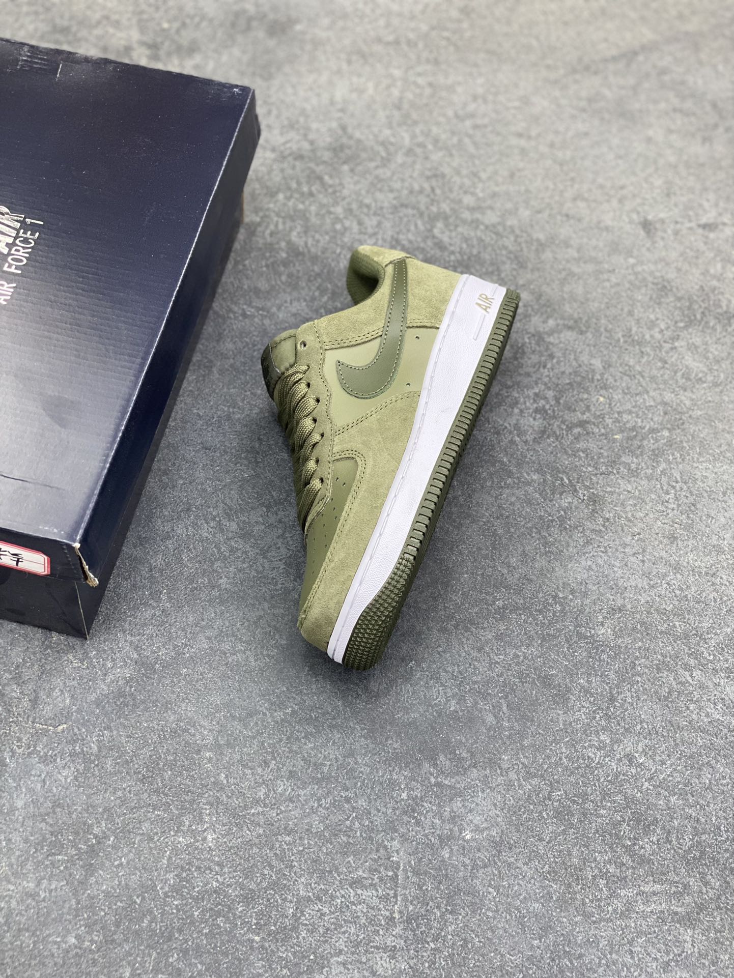 图片[7]-NIke Air Force 1 ‘07 Low 空军一号低帮 运动鞋 休闲鞋 折边针车 工艺难度大 原楦头原纸板 原装鞋盒 定制五金配件 内置全掌气垫 原厂鞋底 货号：IB6388-200 尺码：36 36.5 37.5 38 38.5 39 40 40.5 41 42 42.5 43 44 44.5 45-选品中心